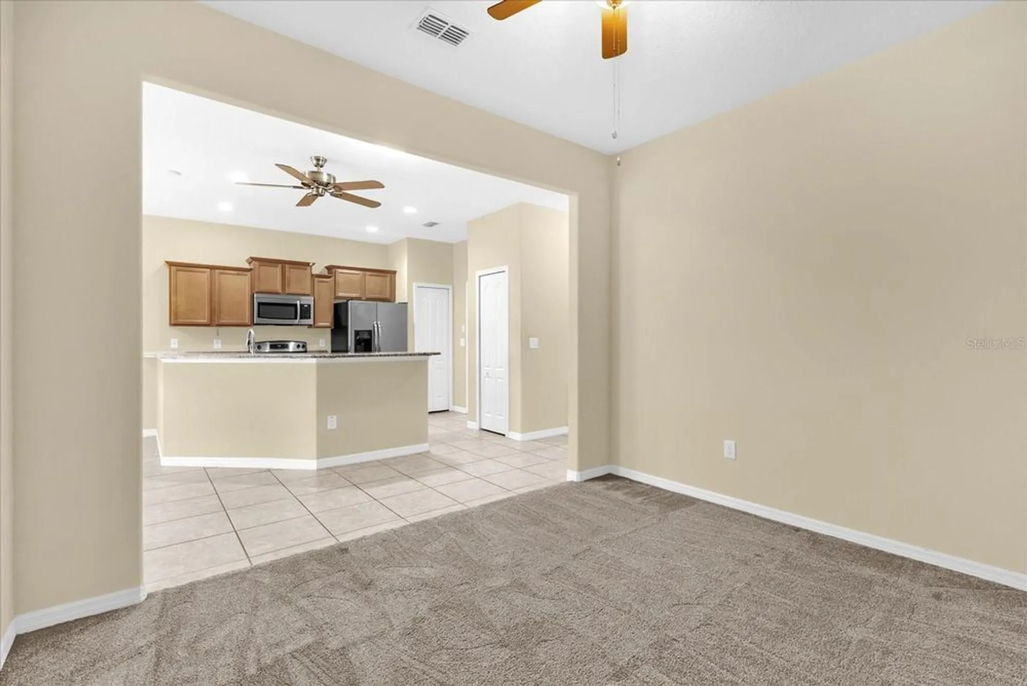 Property Slideshow image 12 of 38 | 3205 sonesta ct b, Clermont, FL, 34711