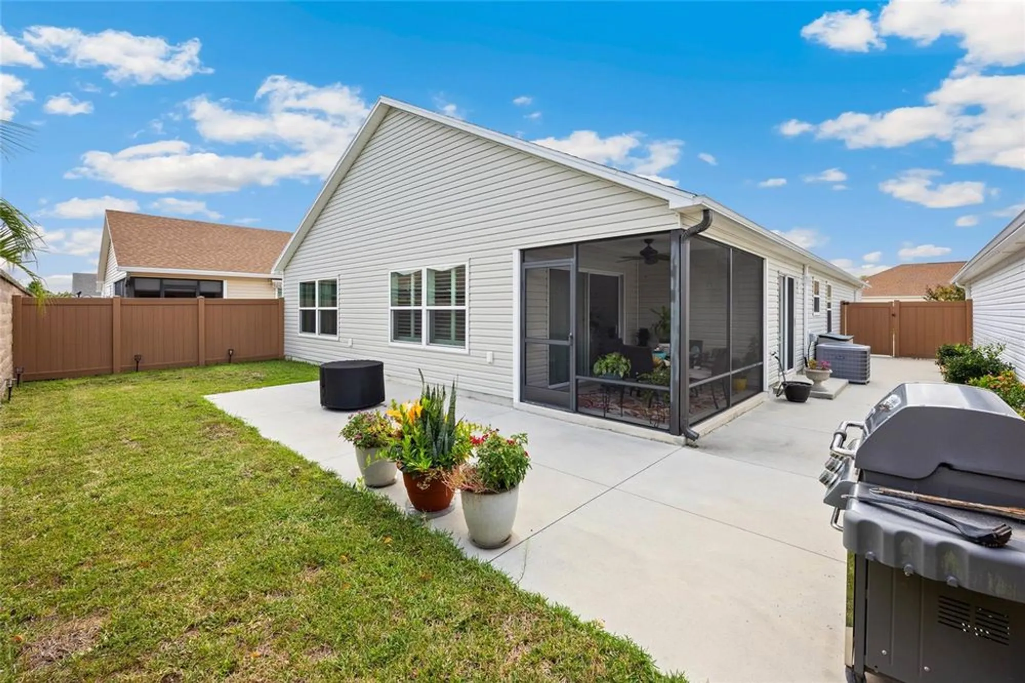 Property Slideshow image 30 of 40 | 2467 rogers rd, The Villages, FL, 32163