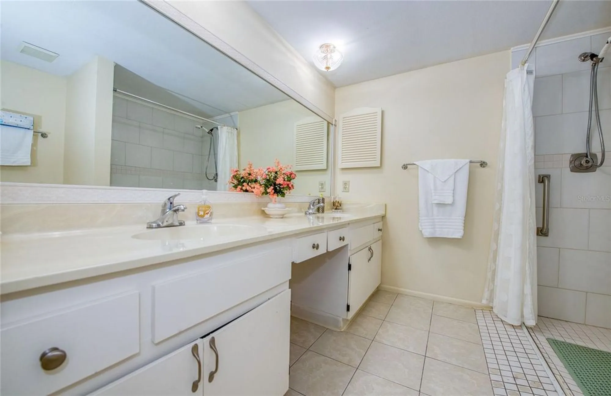 Property Slideshow image 16 of 38 | 19029 us highway 19 n apt 31f, Clearwater, FL, 33764