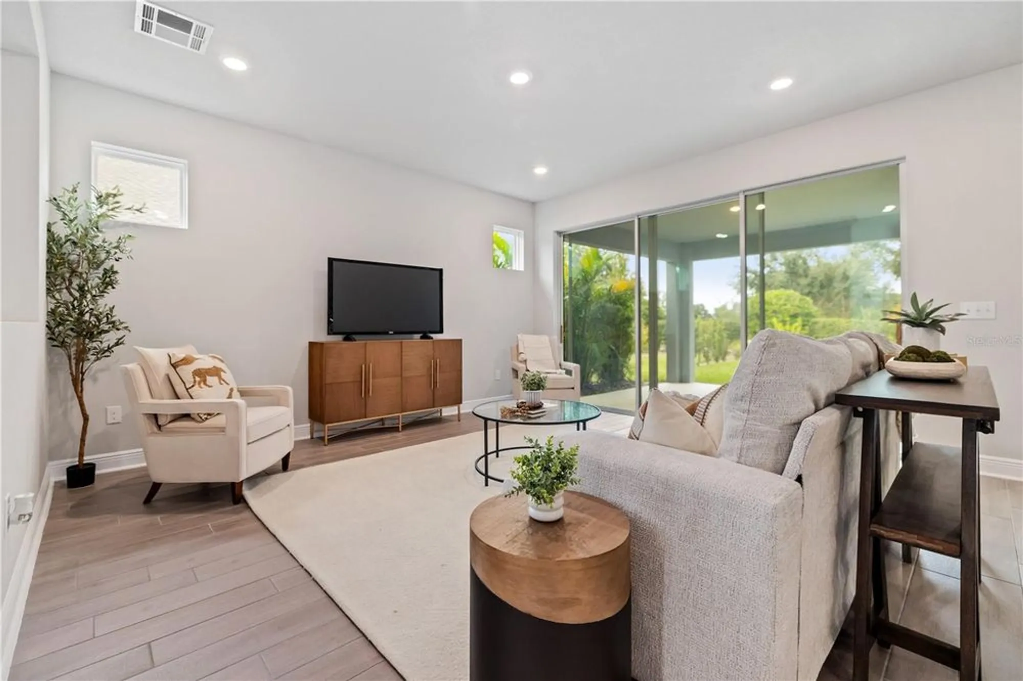 Property Slideshow image 7 of 23 | 6112 plover meadow st, Lithia, FL, 33547