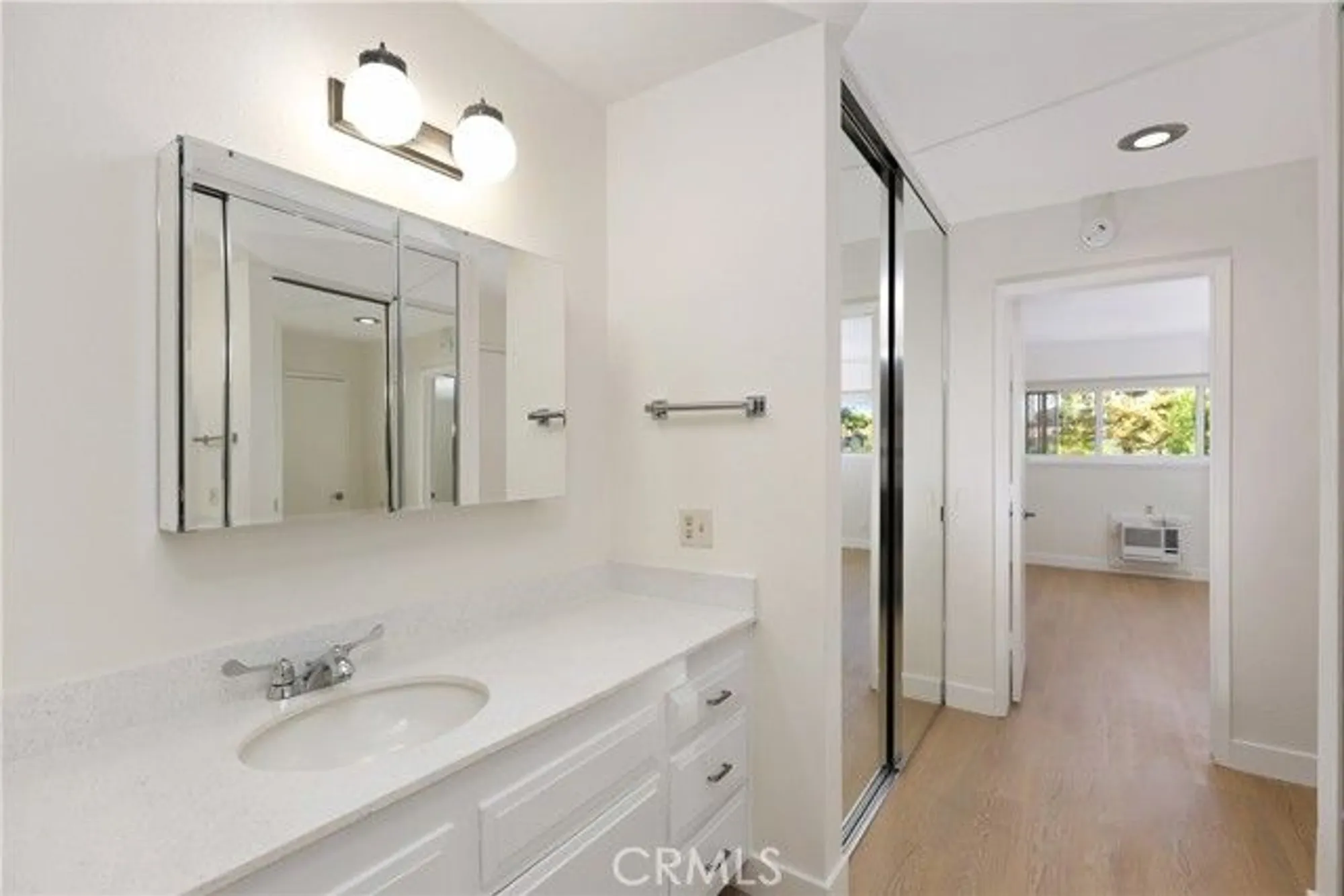 Property Slideshow image 13 of 22 | 2386 via mariposa 2b, Laguna Woods, CA, 92637