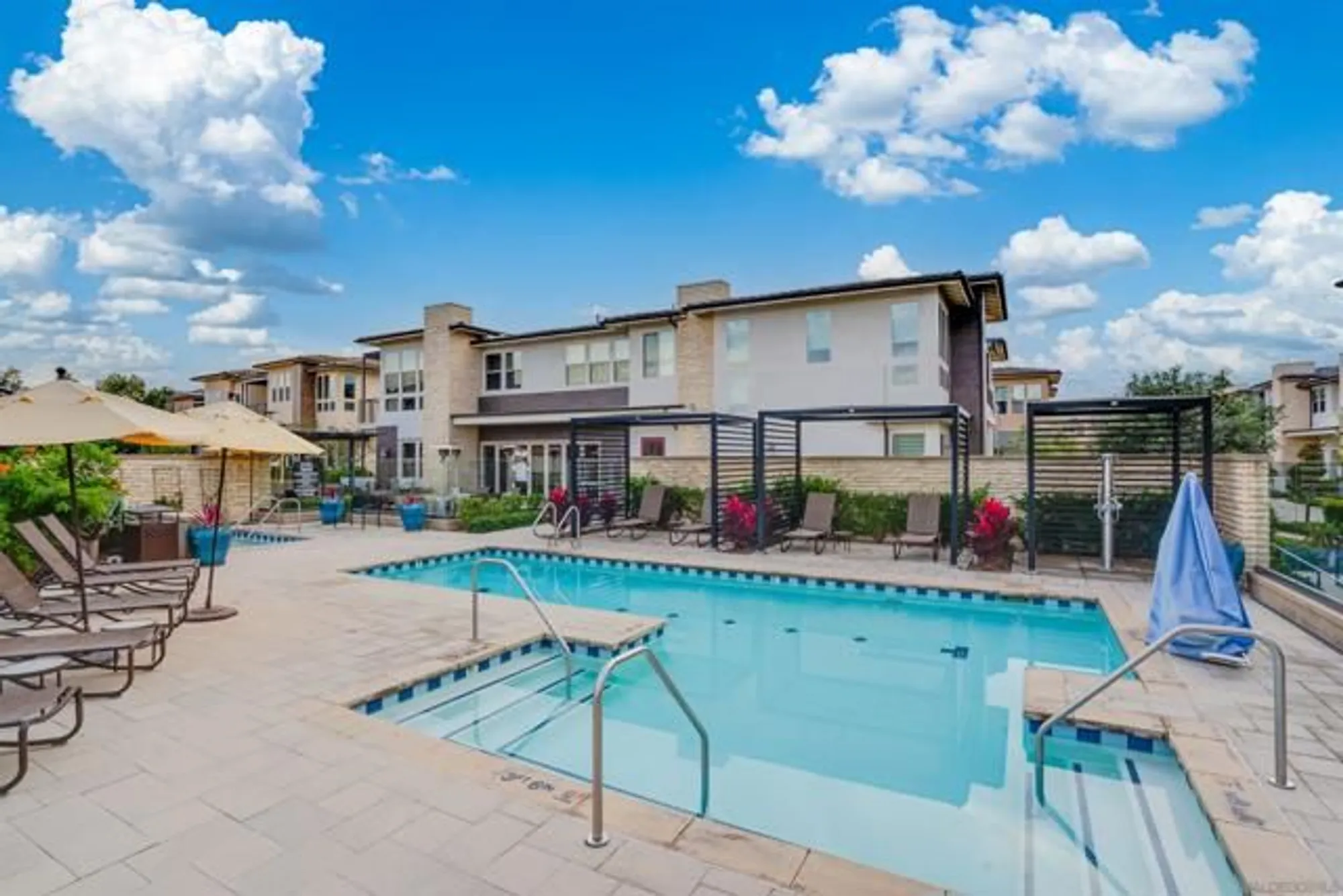 Property Slideshow image 32 of 41 | 16750 coyote bush dr 108, San Diego, CA, 92127