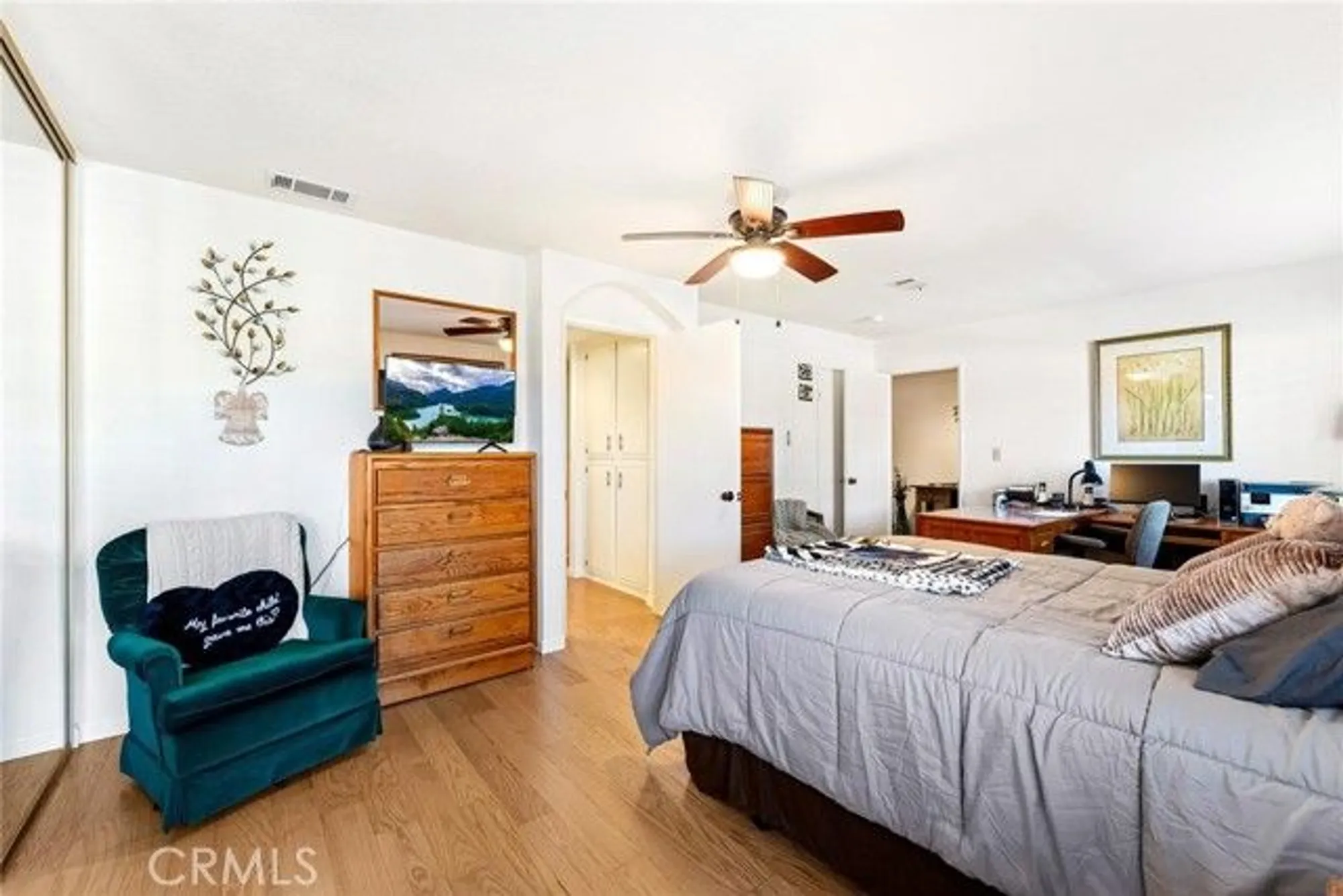 Property Slideshow image 9 of 39 | 2059 silver oak way, Hemet, CA, 92545