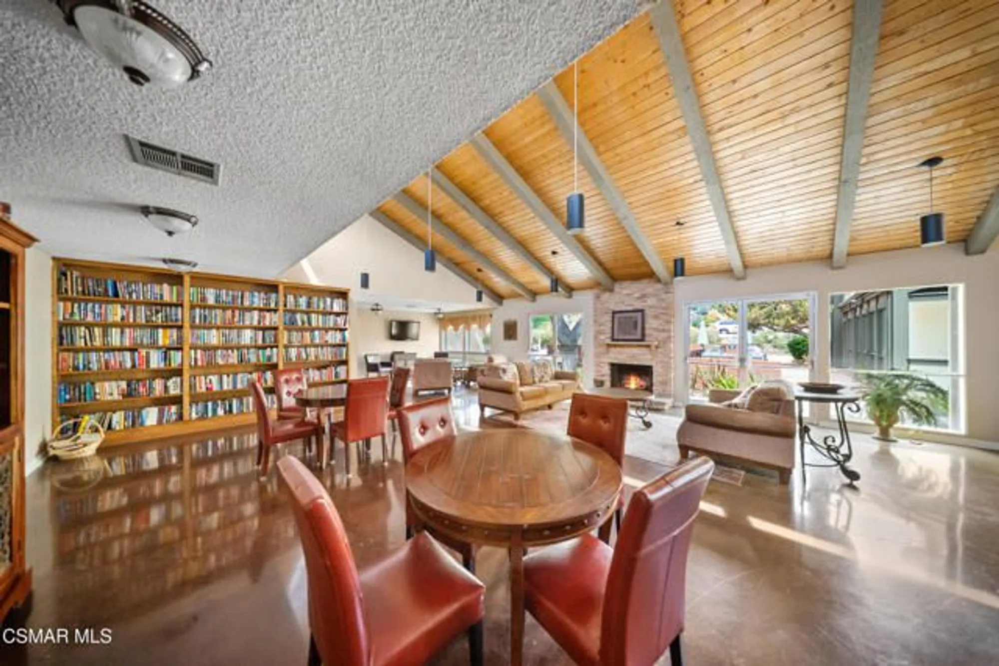 Property Slideshow image 24 of 30 | 245 oakleaf dr apt 205, Thousand Oaks, CA, 91360