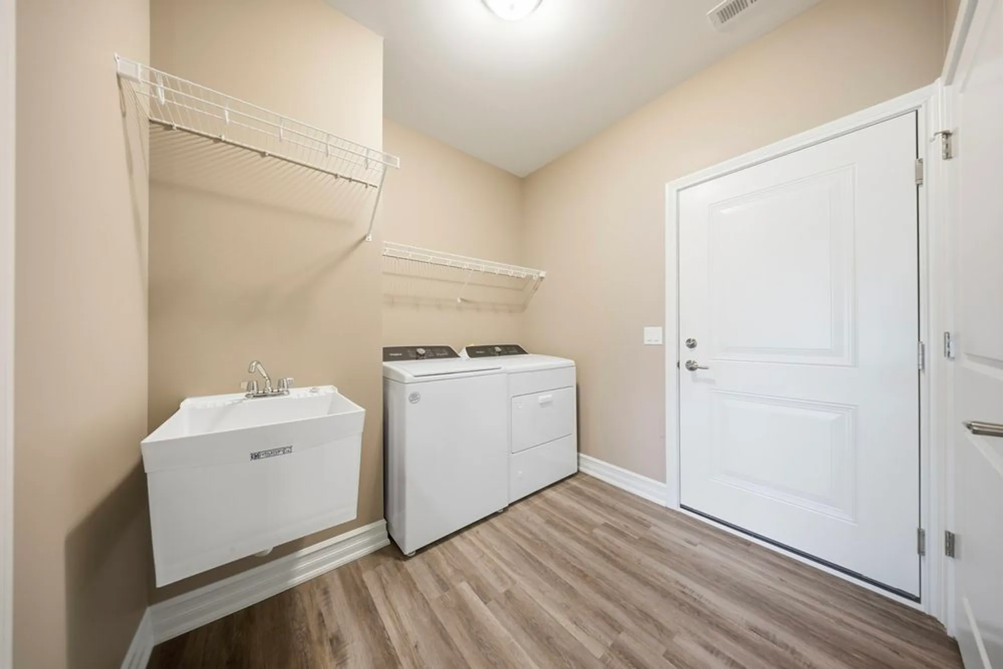 Property Slideshow image 36 of 50 | 437 stearn dr # 437, Genoa, IL, 60135