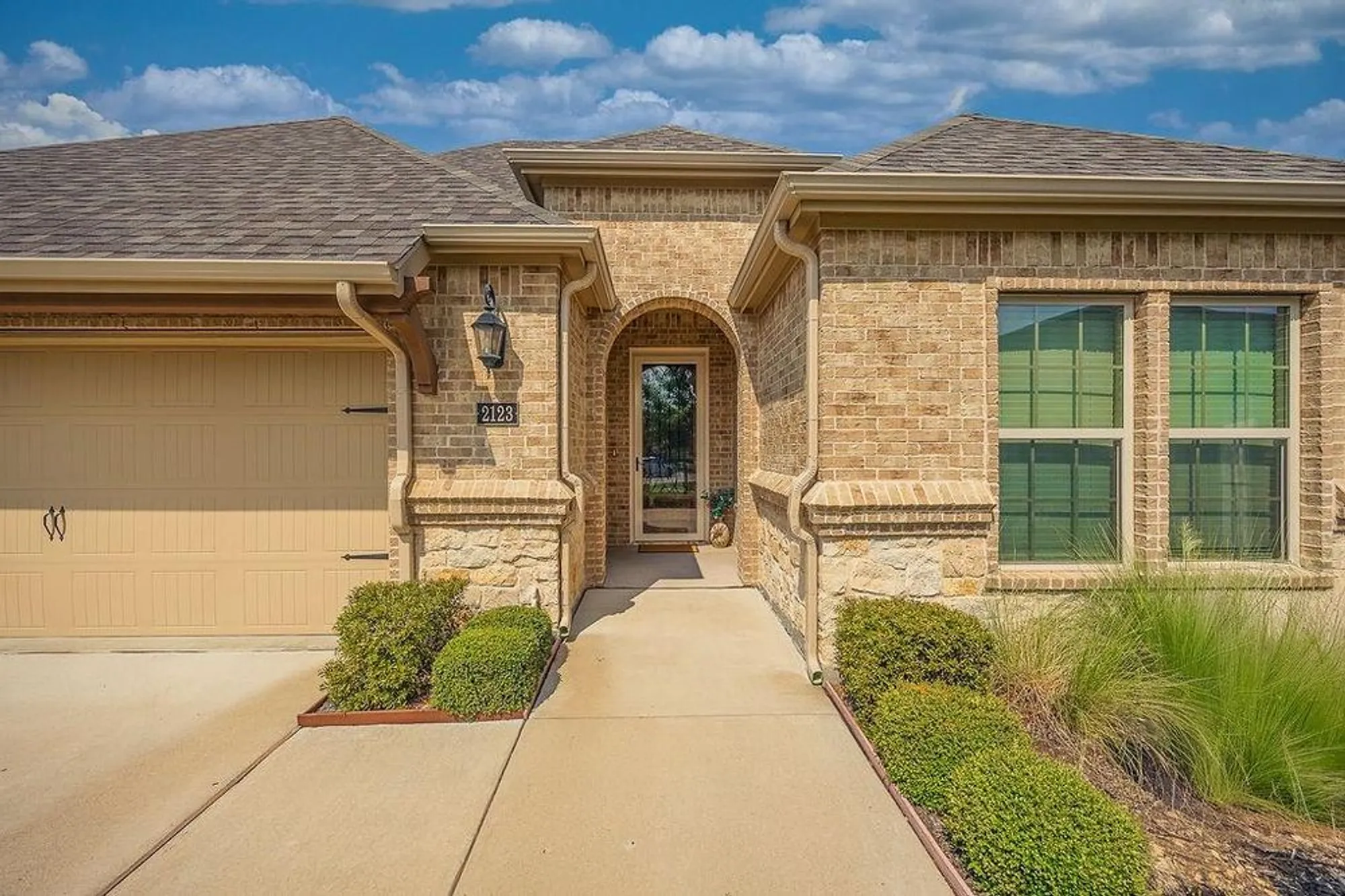 Property Slideshow image 1 of 40 | 2123 ladera way 2123, Mansfield, TX, 76063