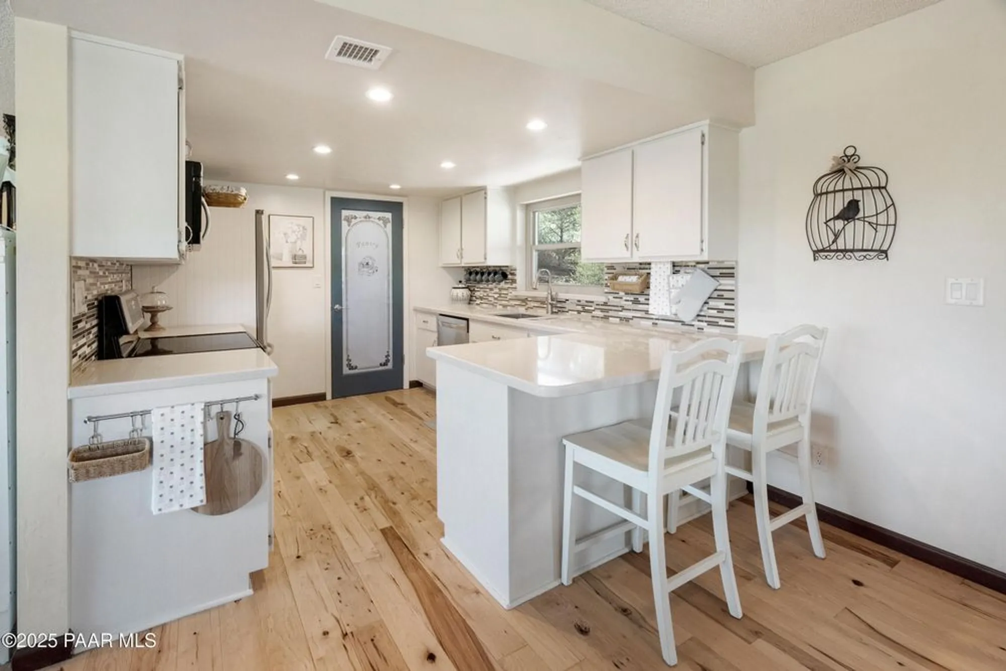 Property Slideshow image 15 of 45 | 722 sunrise blvd, Prescott, AZ, 86301