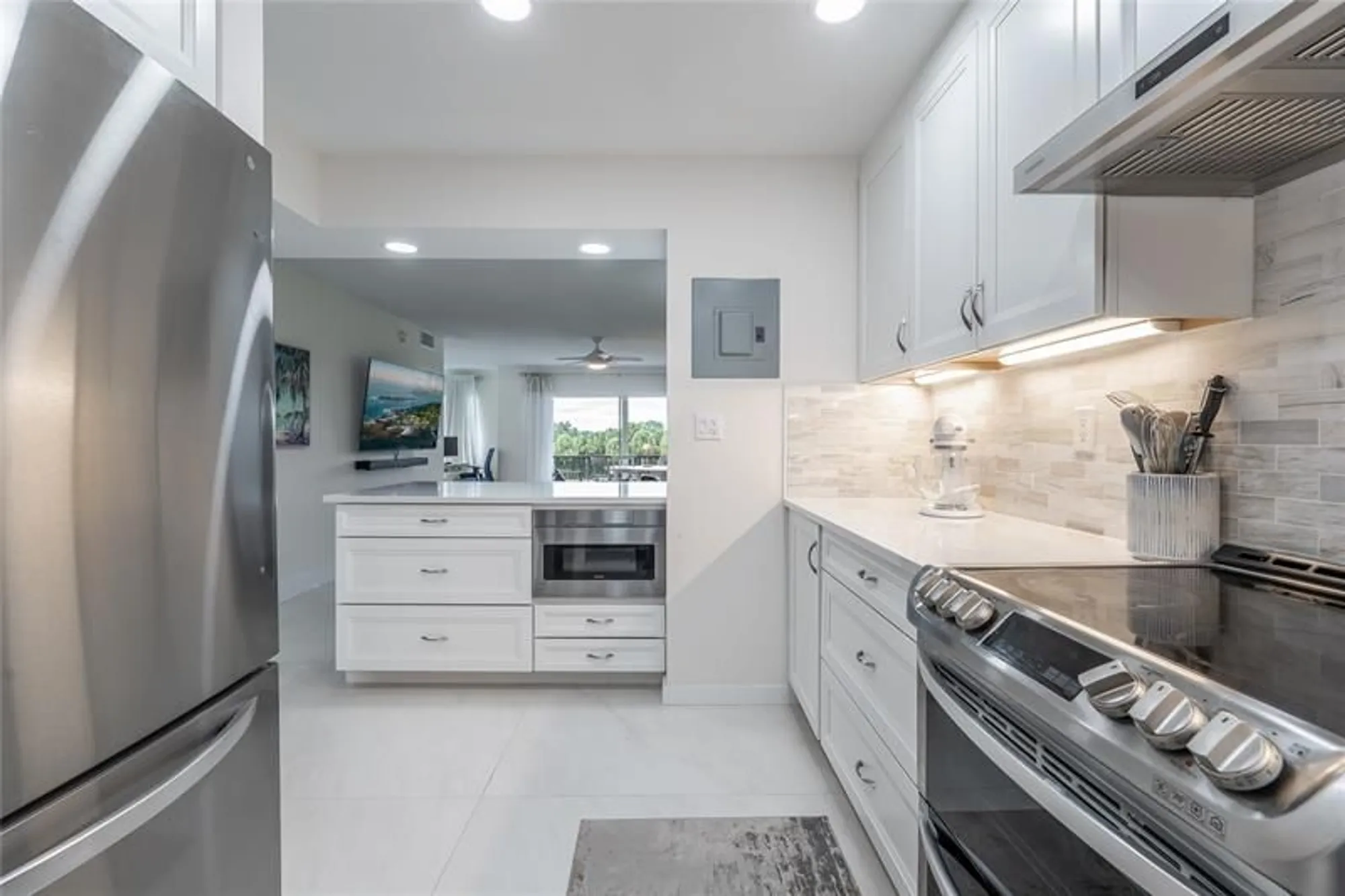 Property Slideshow image 9 of 61 | 9411 n hollybrook lake dr 310, Pembroke Pines, FL, 33025