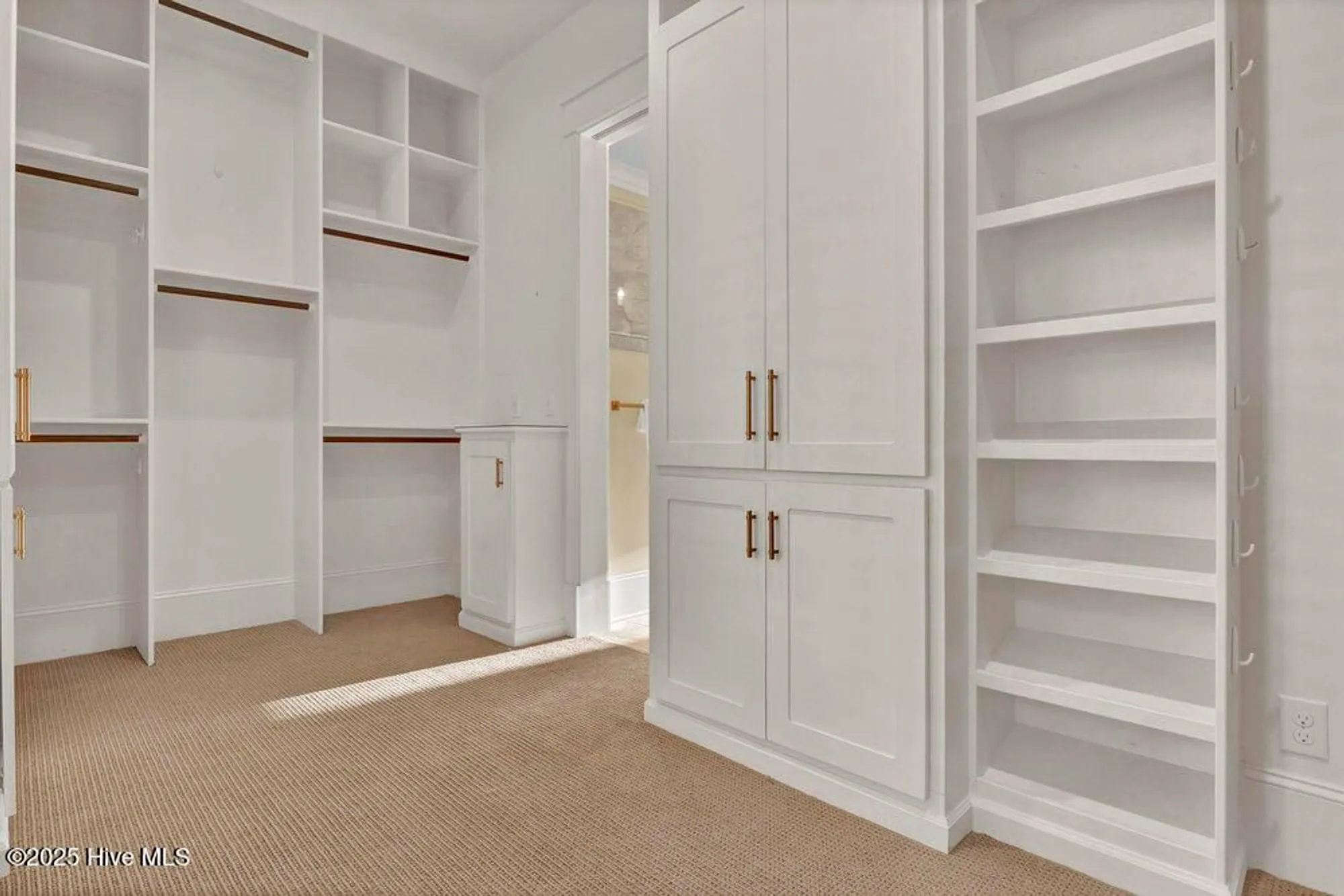 Property Slideshow image 38 of 128 | 3623 white cliffs dr, Castle Hayne, NC, 28429