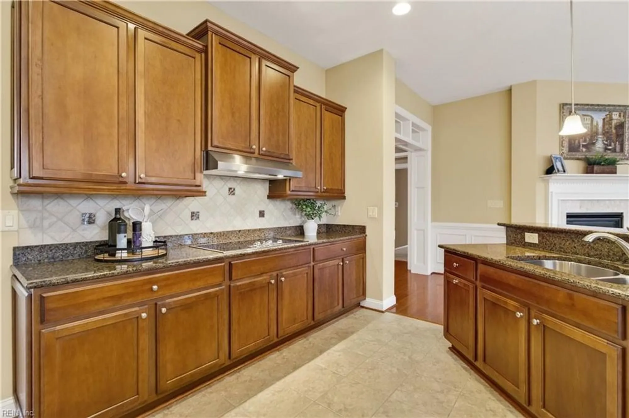 Property Slideshow image 11 of 35 | 1425 blairwood ln, Chesapeake, VA, 23320