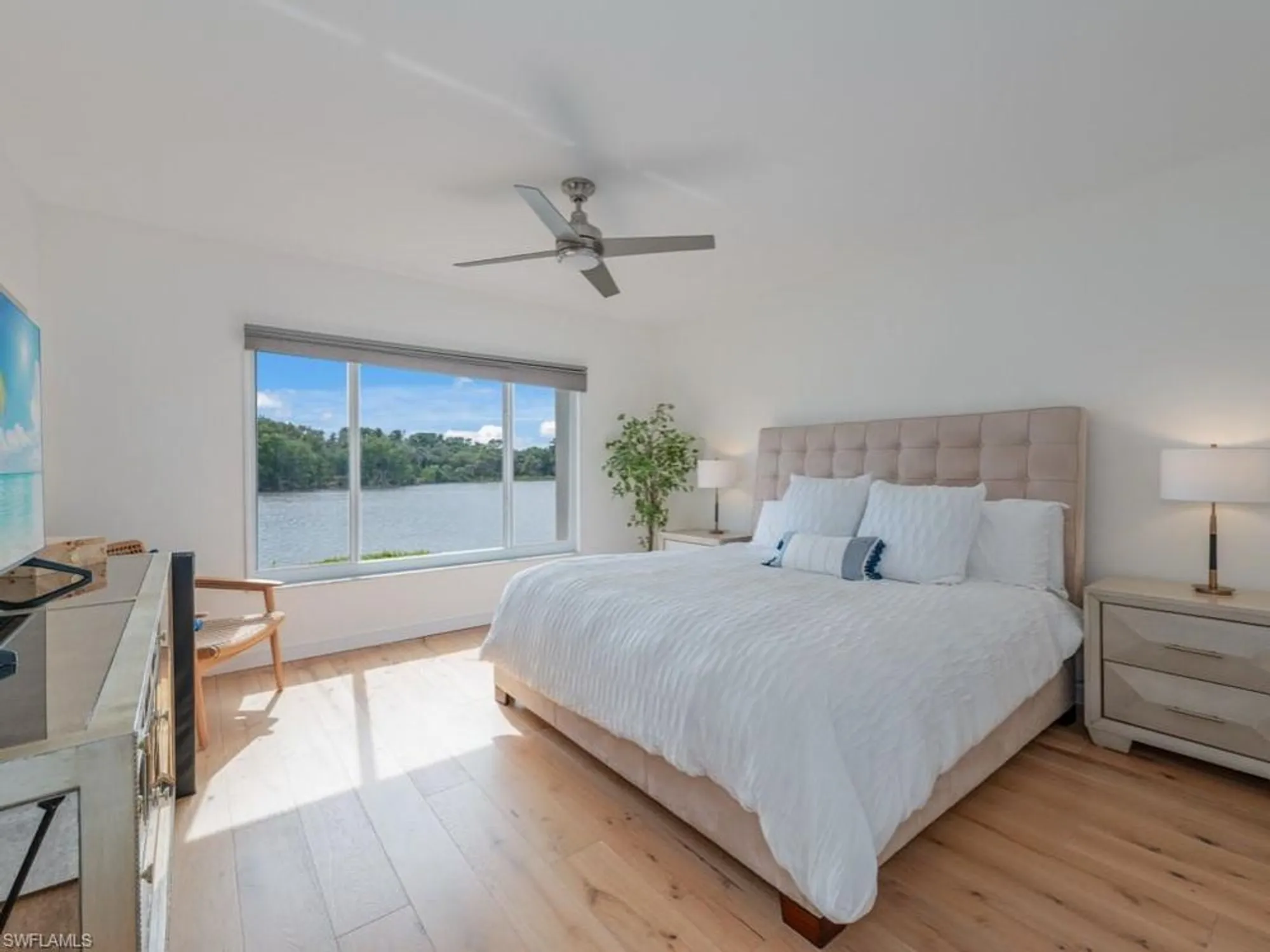 Property Slideshow image 10 of 30 | 4081 bayhead dr apt 102, Bonita Springs, FL, 34134