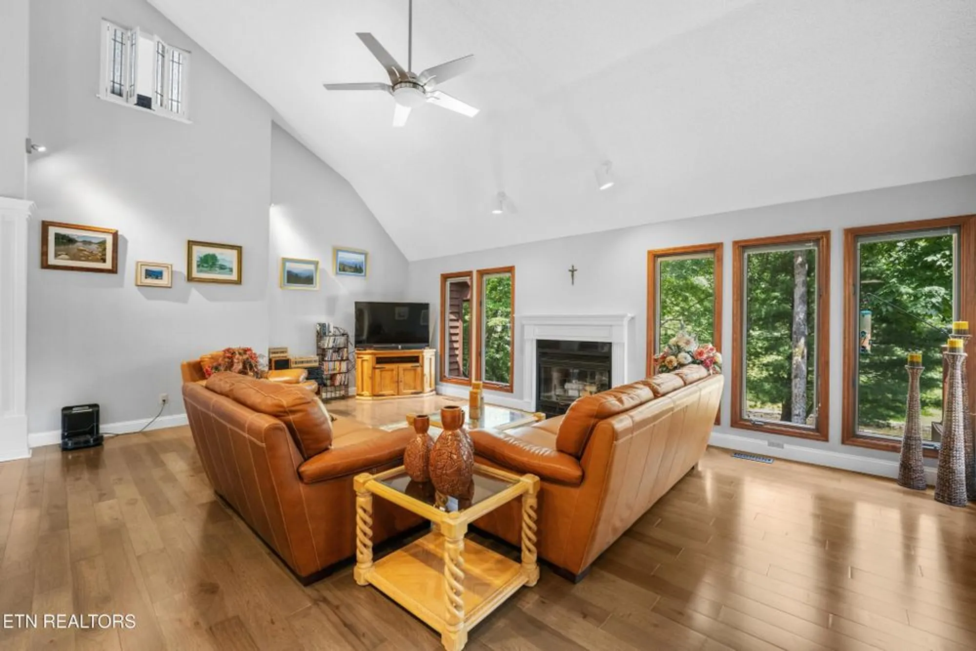 Property Slideshow image 10 of 52 | 116 knollwood ln, Crossville, TN, 38558