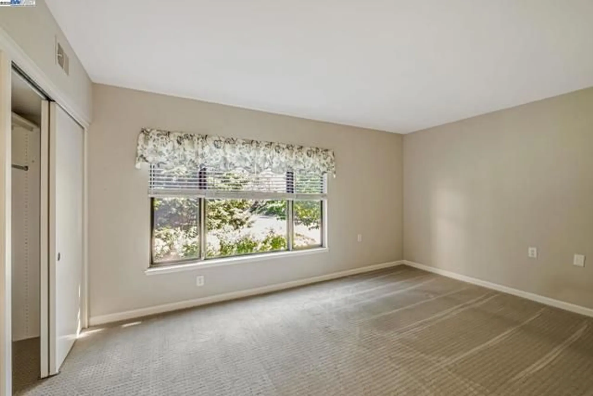 Property Slideshow image 16 of 29 | 1400 golden rain rd 3, Walnut Creek, CA, 94595