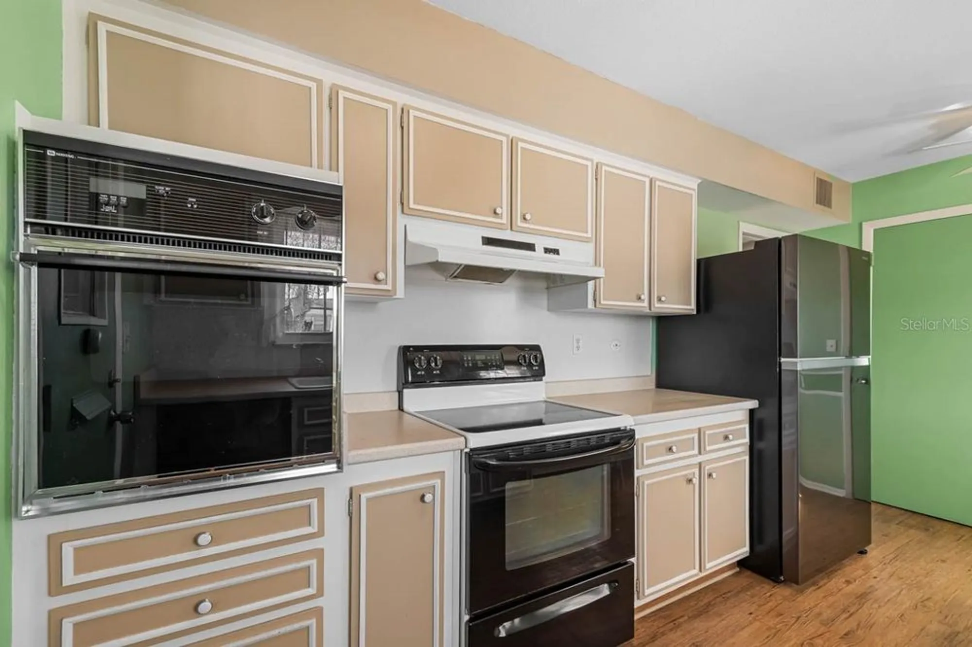 Property Slideshow image 26 of 80 | 829 fox hills dr, Sun City Center, FL, 33573