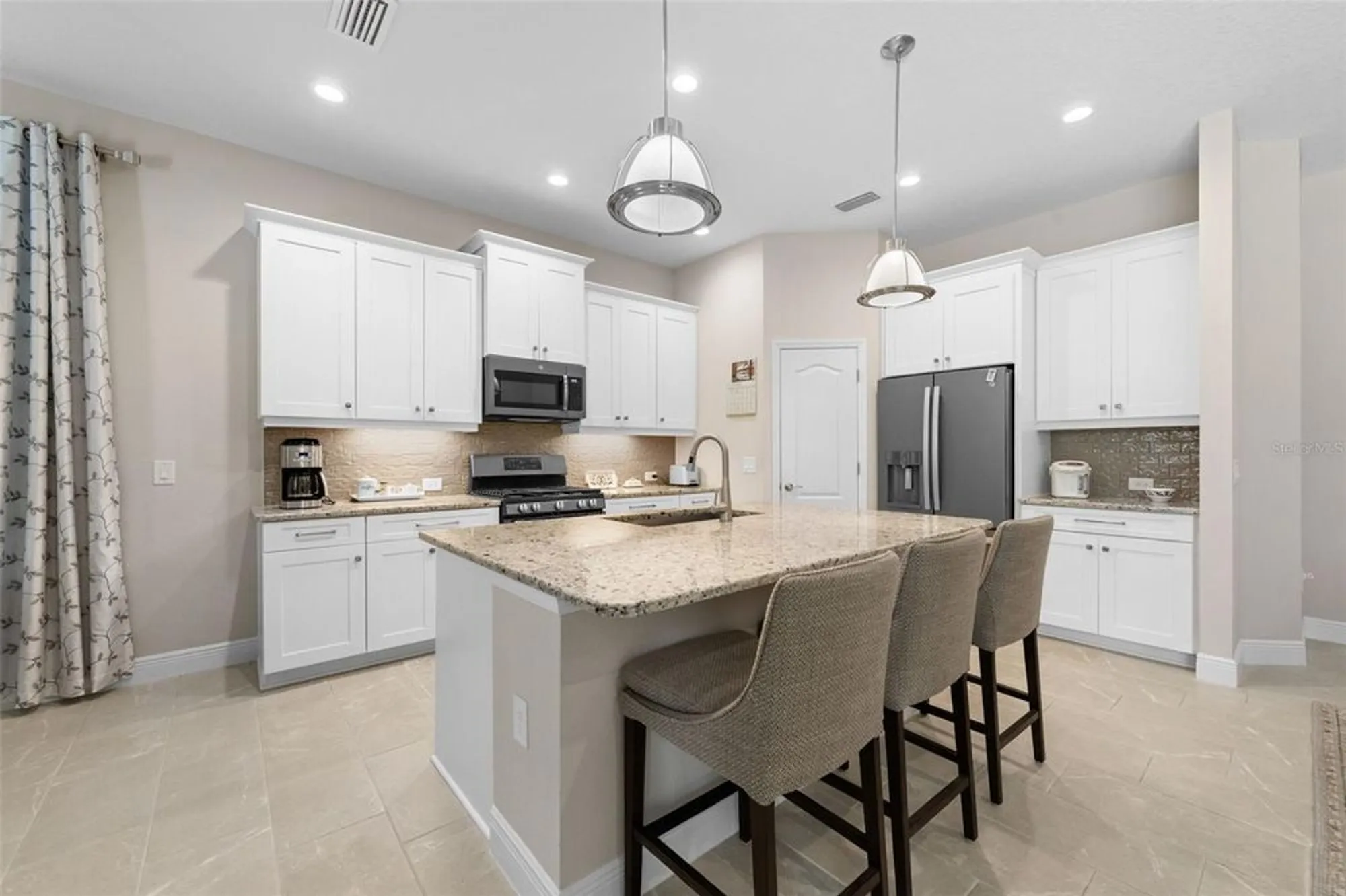 Property Slideshow image 8 of 47 | 11981 hunters creek rd, Venice, FL, 34293