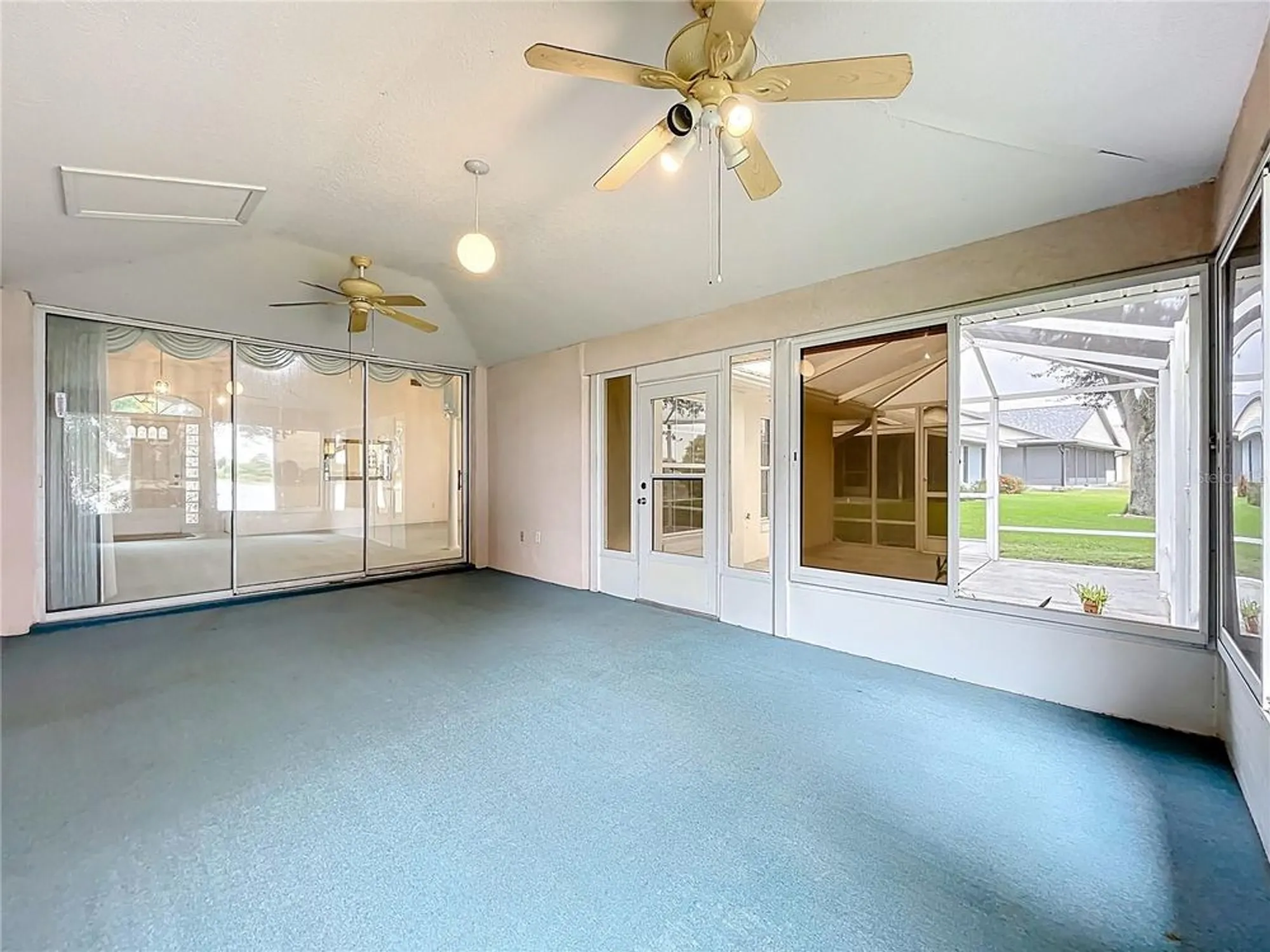 Property Slideshow image 3 of 63 | 5518 queen victoria dr, Leesburg, FL, 34748