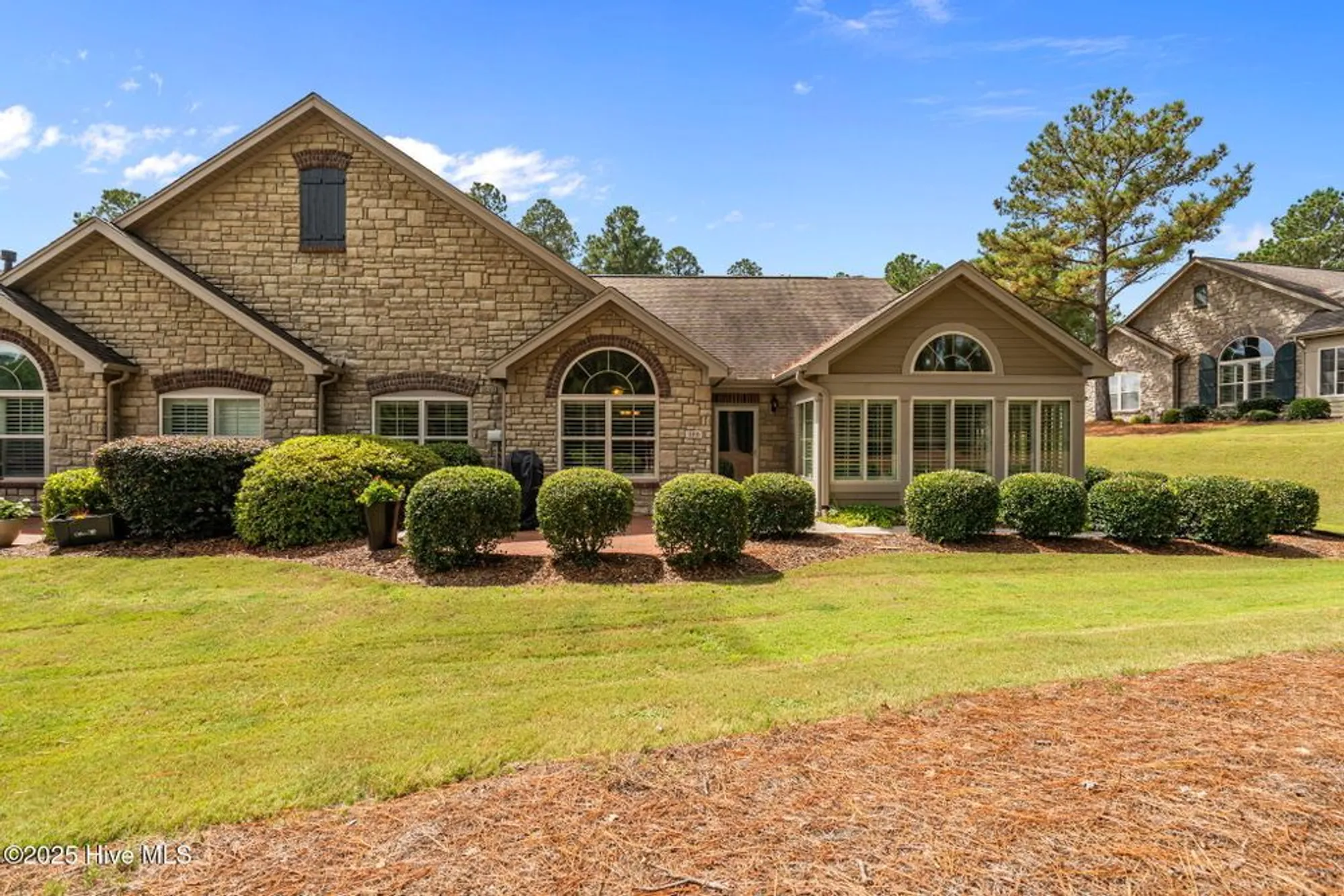 Property Slideshow image 1 of 34 | 105 e chelsea ct, Southern Pines, NC, 28387