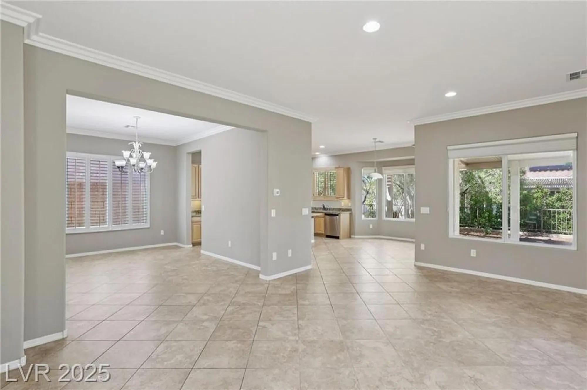 Property Slideshow image 11 of 46 | 2318 shorewood hills ave, Henderson, NV, 89052