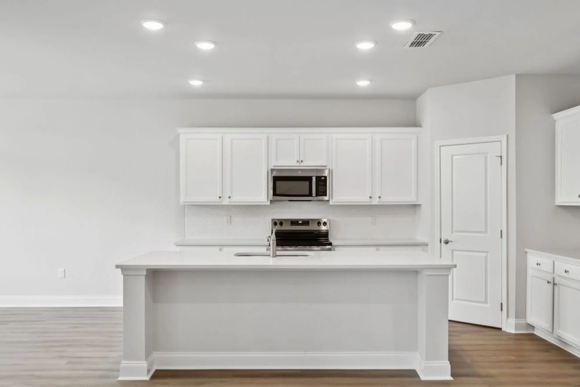 Property Slideshow image 15 of 49 | 304 stonehaus cir, Antioch, TN, 37013