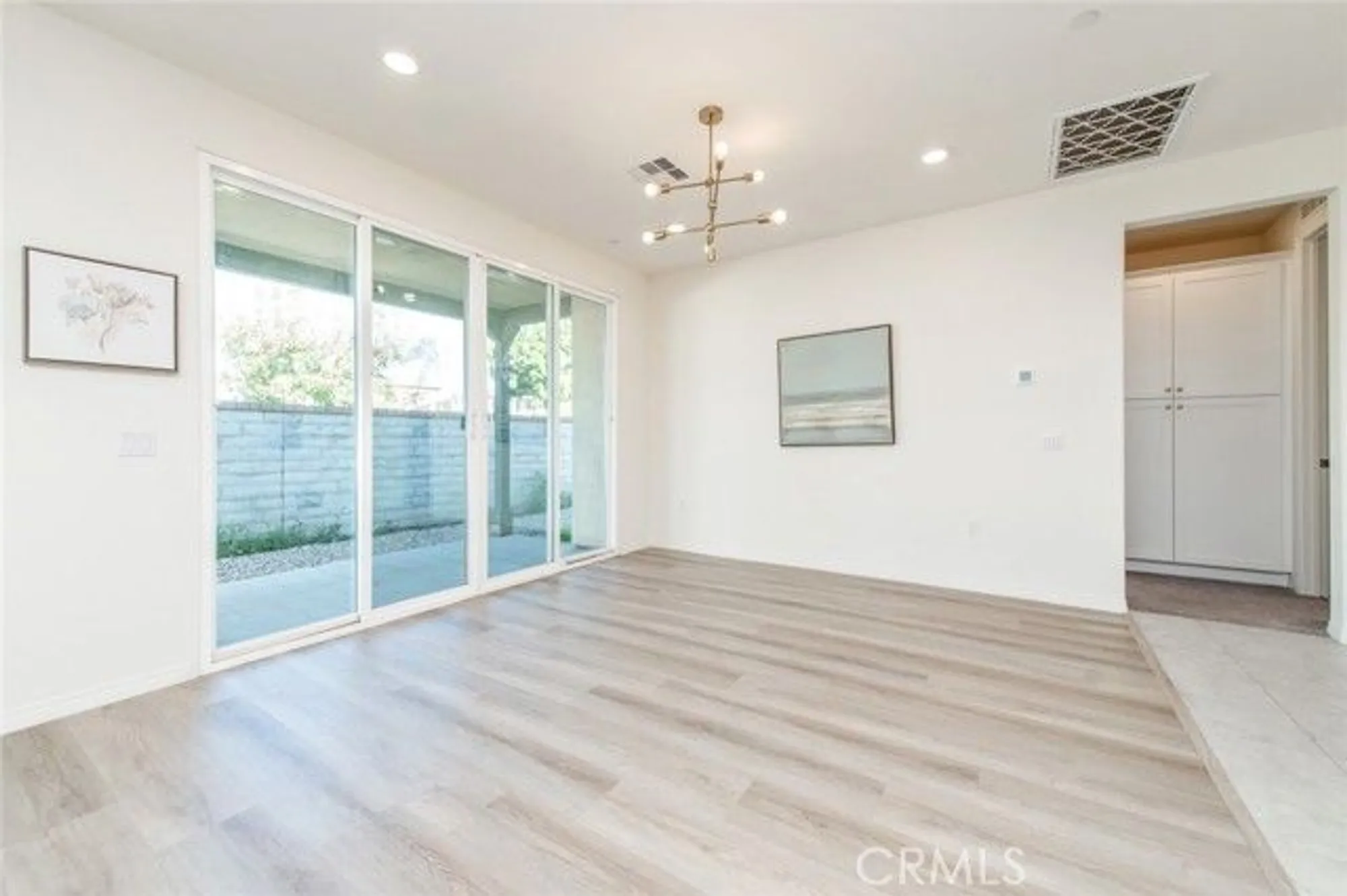 Property Slideshow image 6 of 50 | 4522 s afton privado, Ontario, CA, 91761