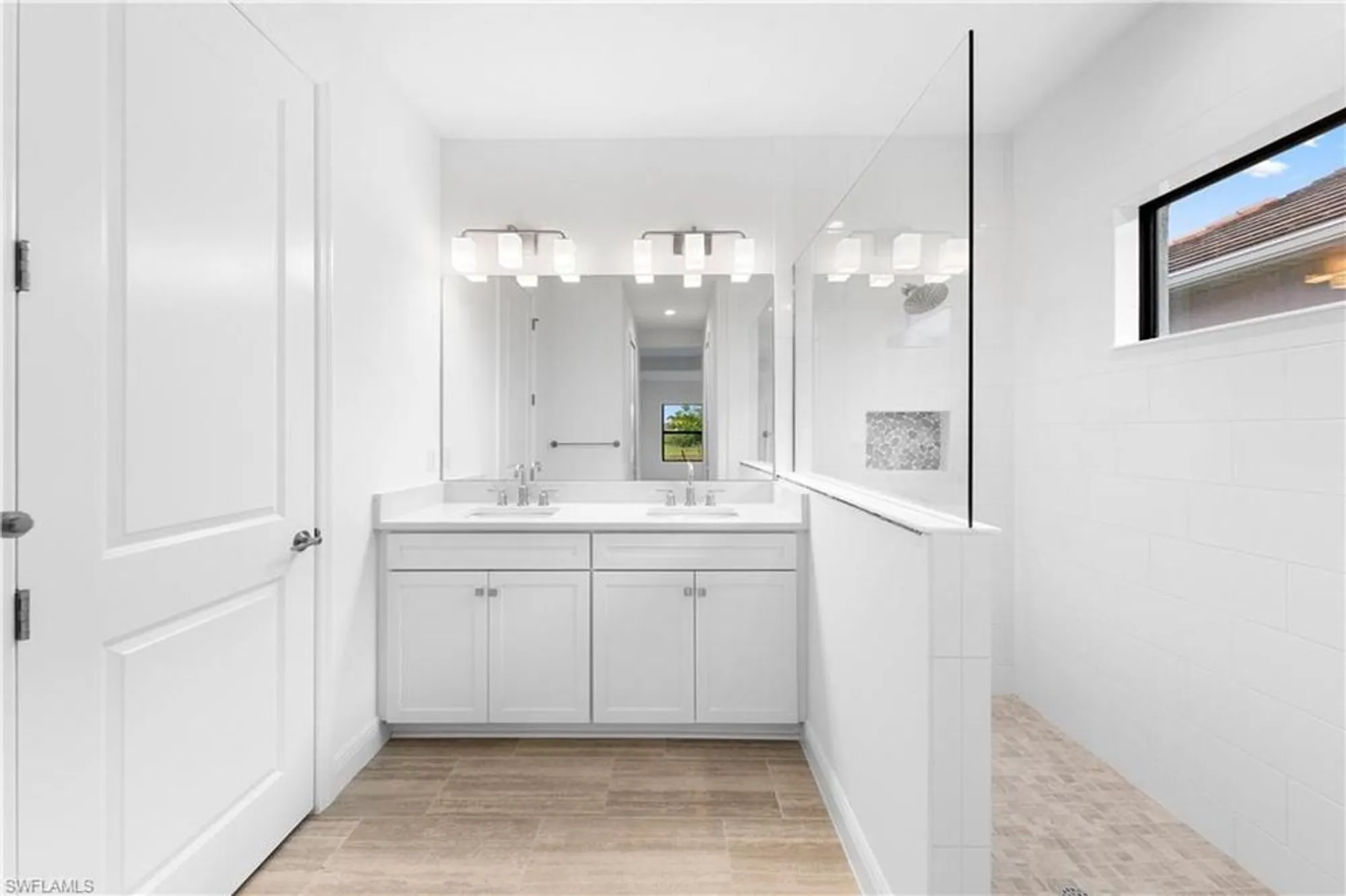 Property Slideshow image 19 of 33 | 13617 heritage preserve dr, Fort Myers, FL, 33905