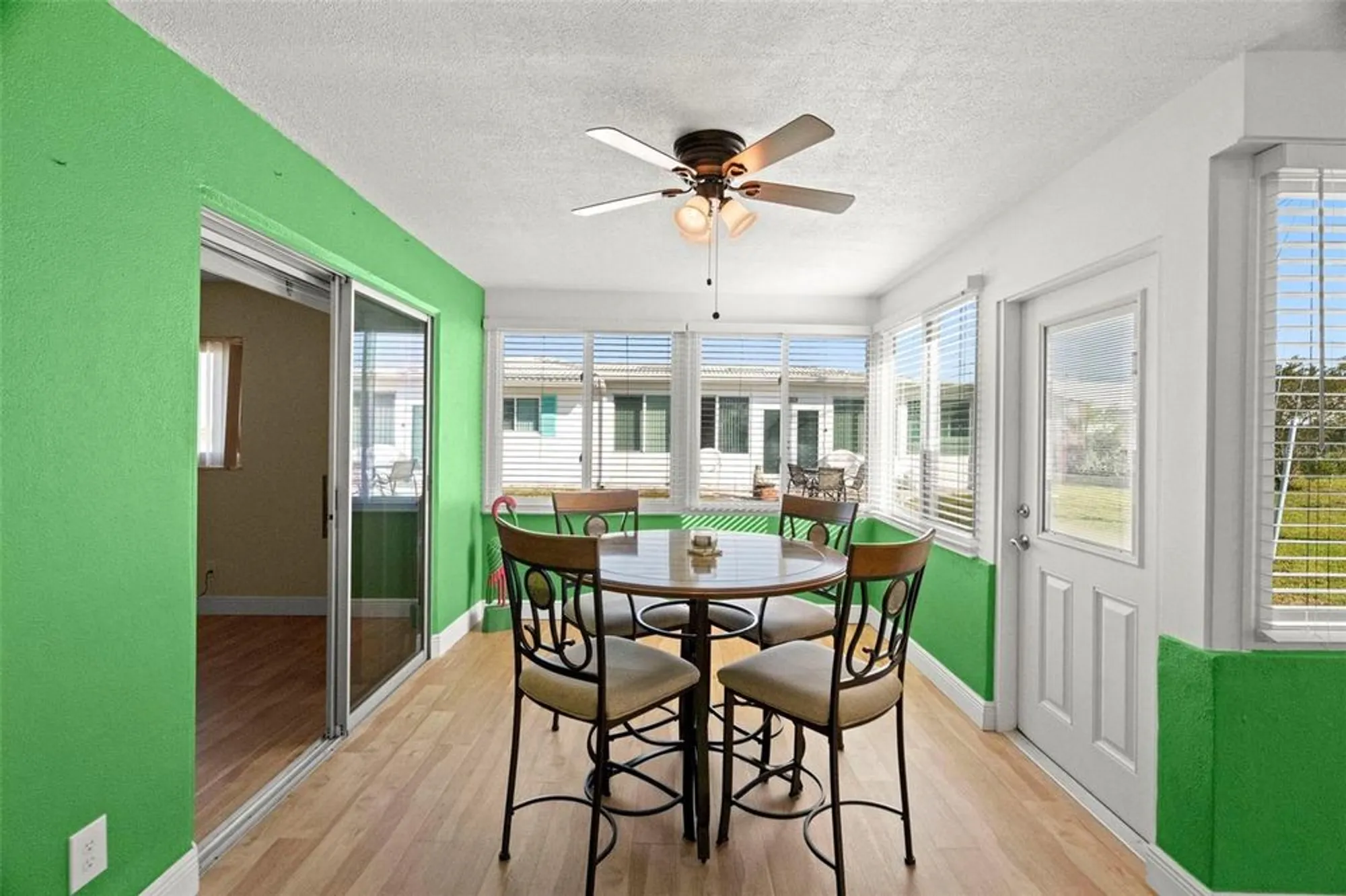 Property Slideshow image 22 of 42 | 10033 37th way n # 3, Pinellas Park, FL, 33782