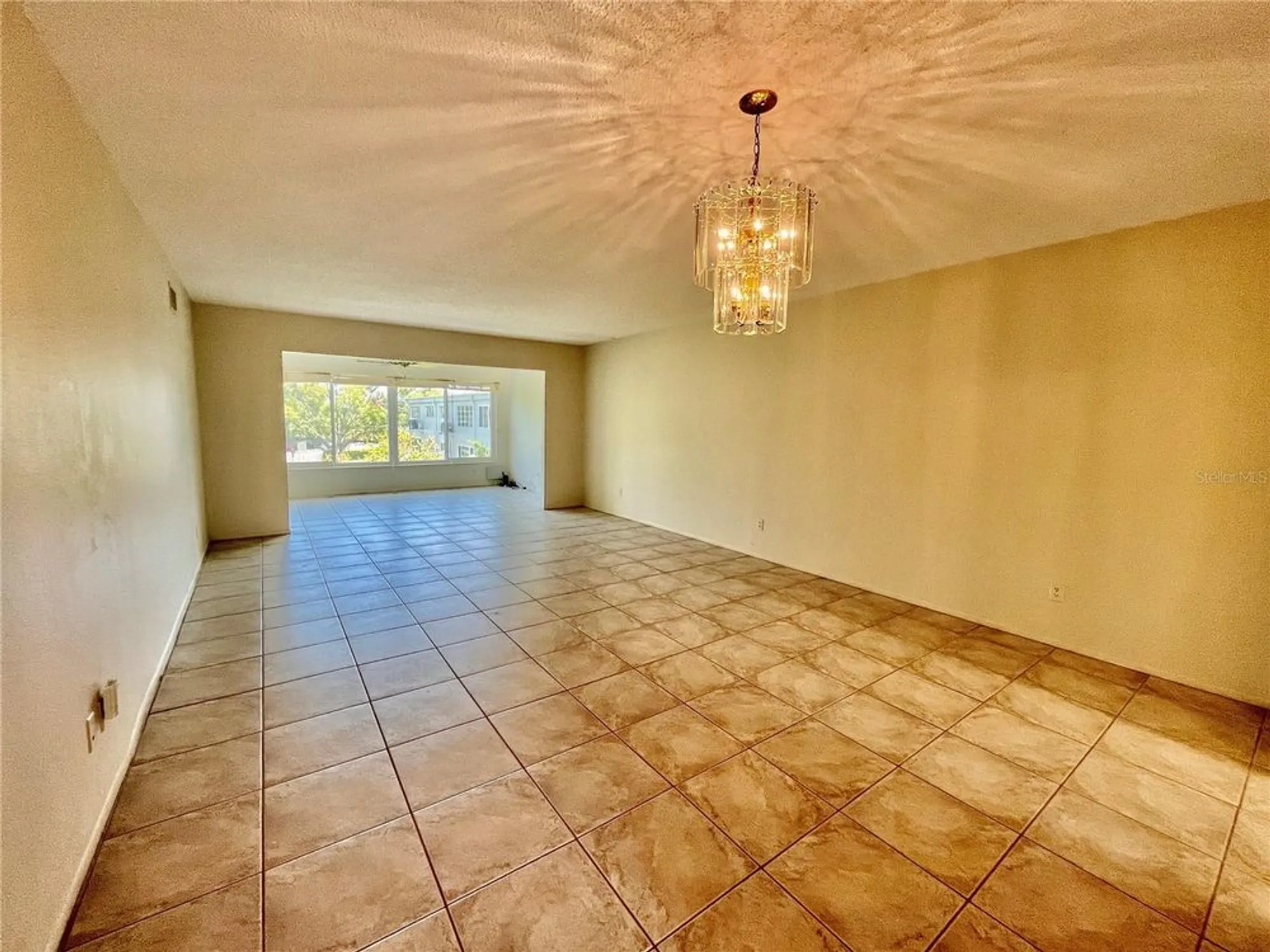 Property Slideshow image 13 of 50 | 2341 haitian dr 49, Clearwater, FL, 33763
