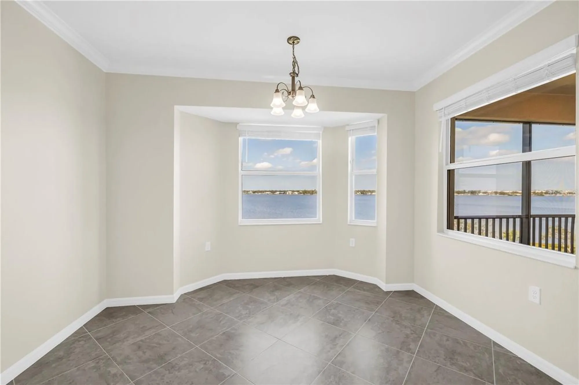 Property Slideshow image 24 of 59 | 1030 tidewater shores loop 406, Bradenton, FL, 34208
