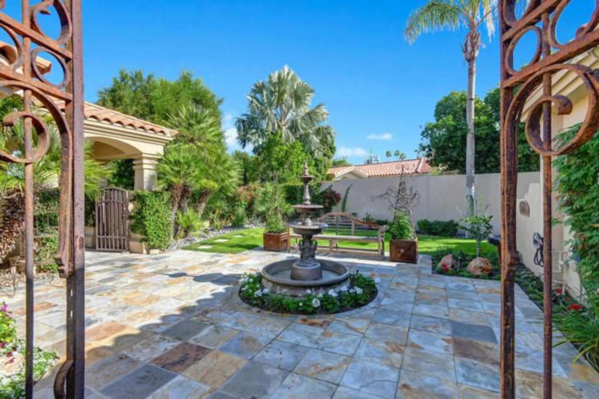 Property Slideshow image 15 of 50 | 54087 southern hls, La Quinta, CA, 92253