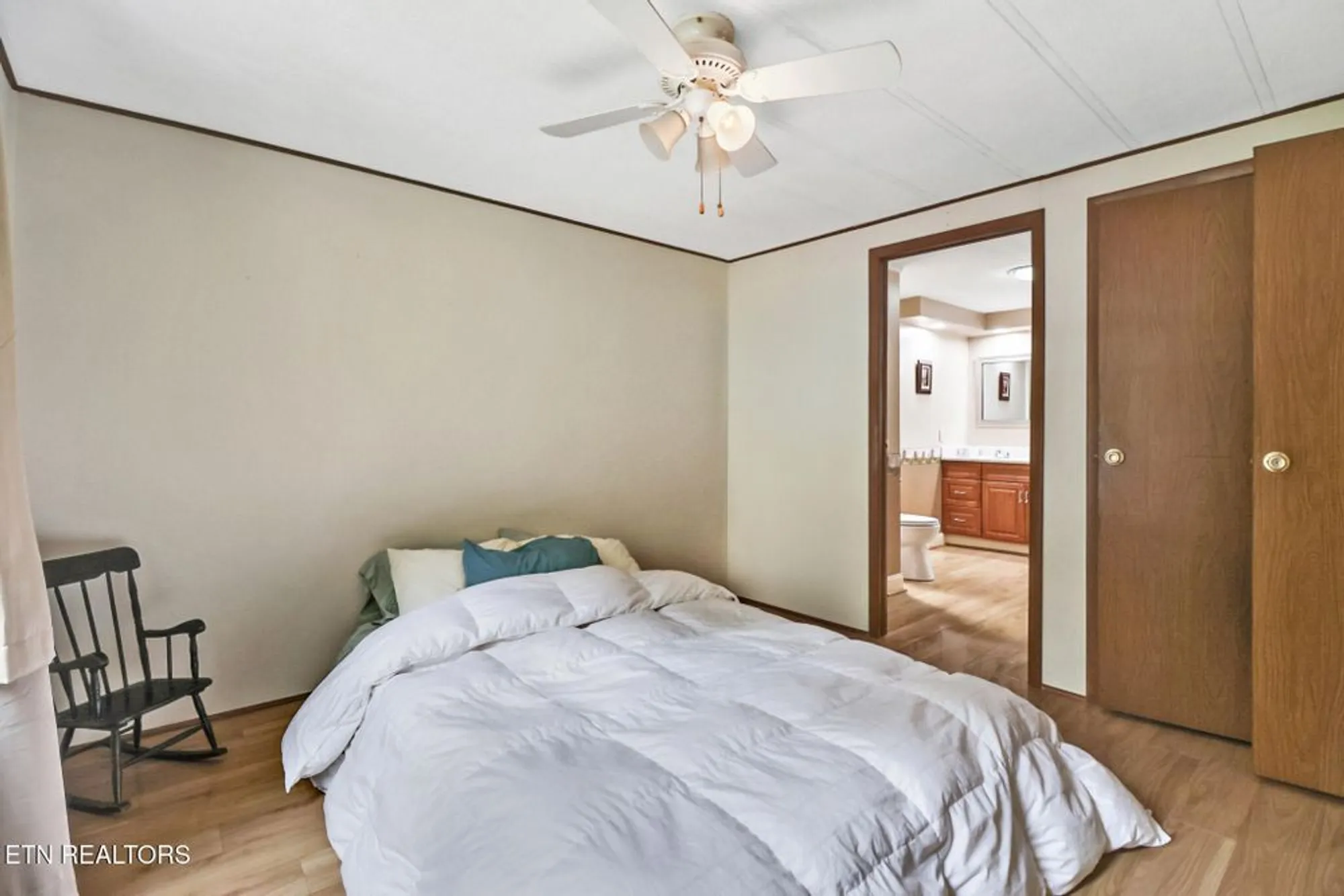 Property Slideshow image 7 of 28 | 20 robin hood ln, Crossville, TN, 38558