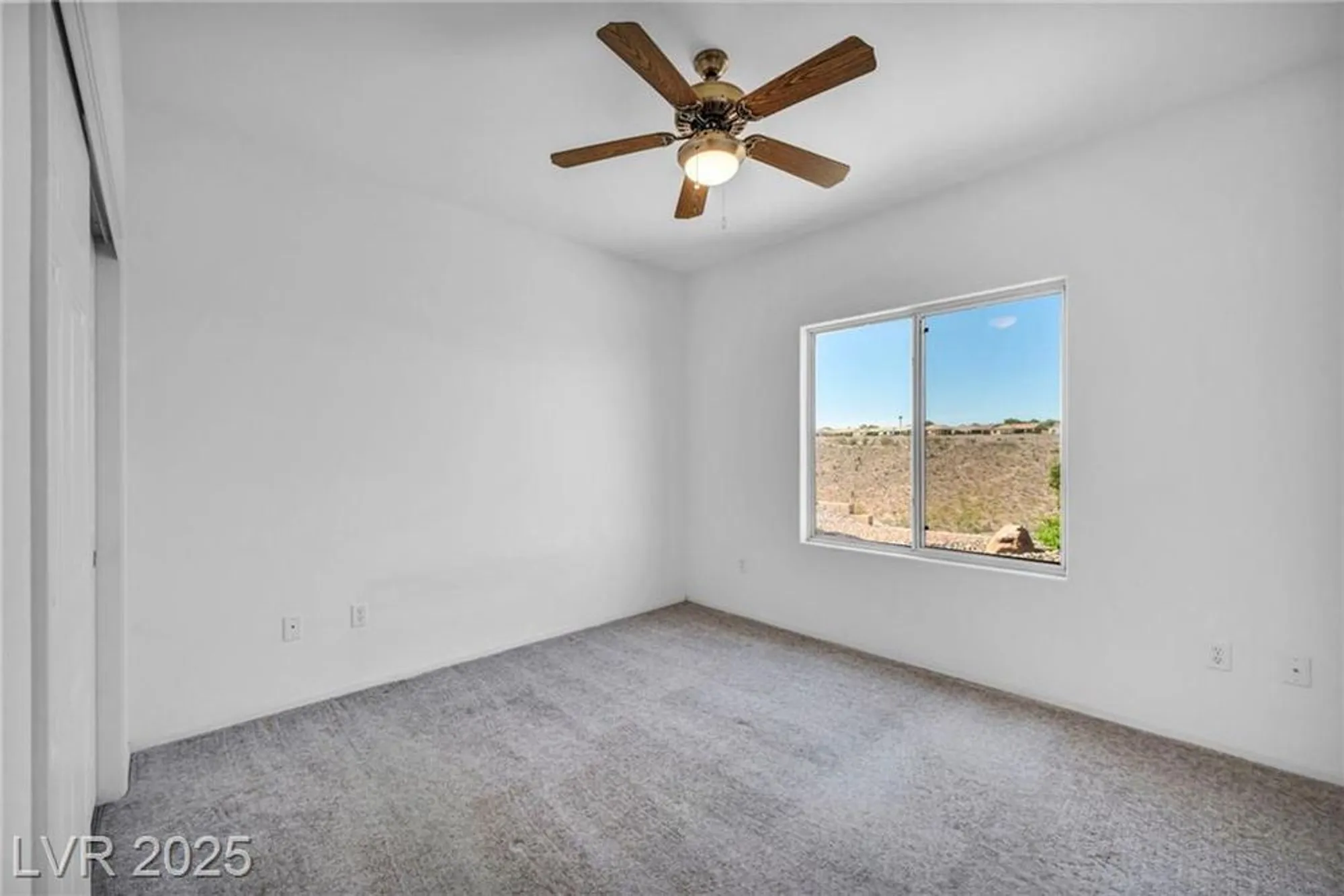 Property Slideshow image 51 of 71 | 2567 evening sky dr, Henderson, NV, 89052