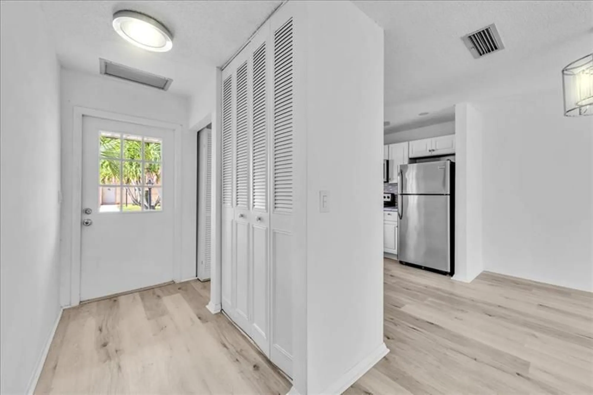 Property Slideshow image 30 of 38 | 123 amherst ln # 123, Lake Worth, FL, 33467