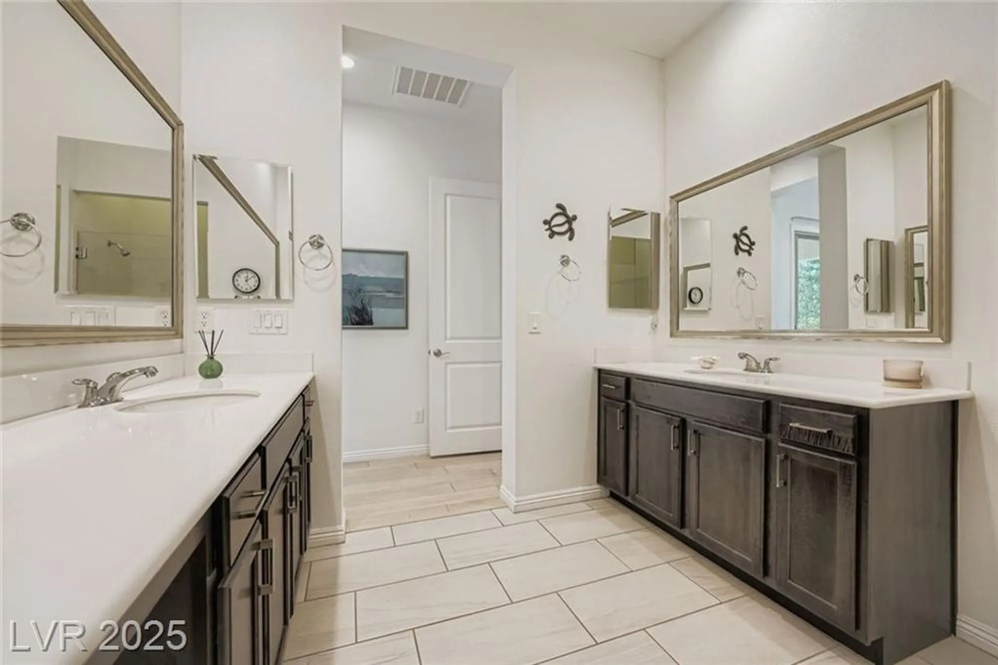 Property Slideshow image 22 of 45 | 9889 gemstone sunset ave, Las Vegas, NV, 89148