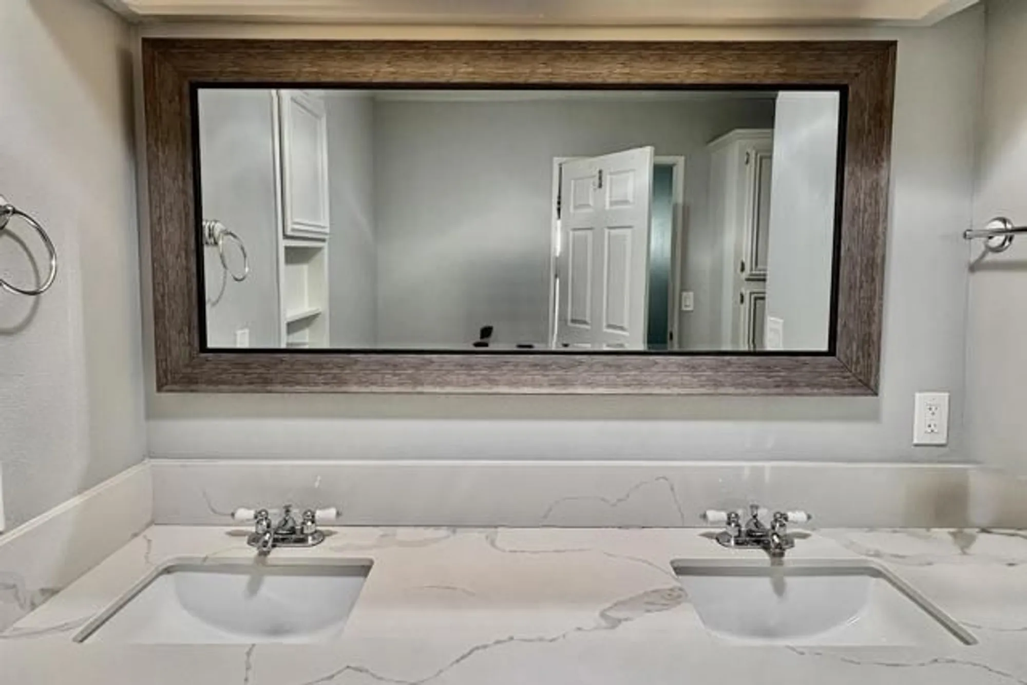 Property Slideshow image 27 of 32 | 629 via santa cruz, Vista, CA, 92081
