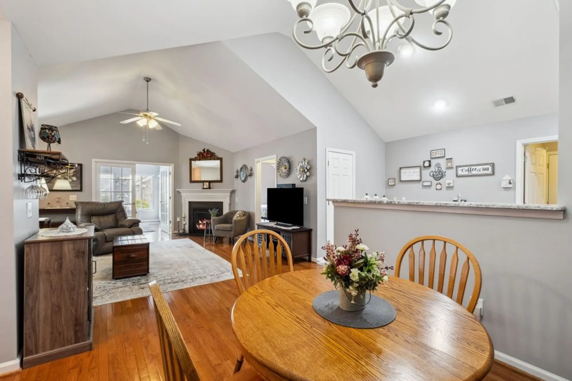 Property Slideshow image 13 of 32 | 825 s browns ln 1501, Gallatin, TN, 37066