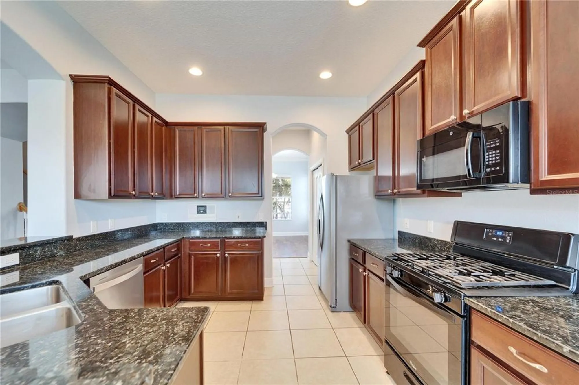 Property Slideshow image 30 of 100 | 410 manns harbor dr, Apollo Beach, FL, 33572