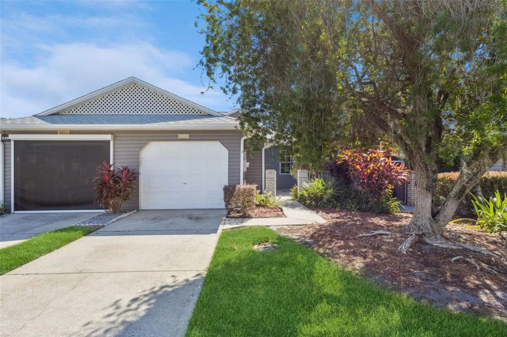 Property Slideshow image 2 of 82 | 26755 cash ct, Leesburg, FL, 34748