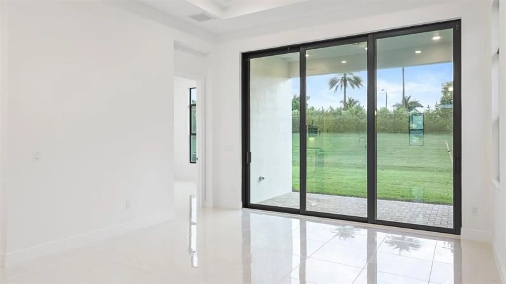 Property Slideshow image 30 of 56 | 4980 saint armands way, Westlake, FL, 33470