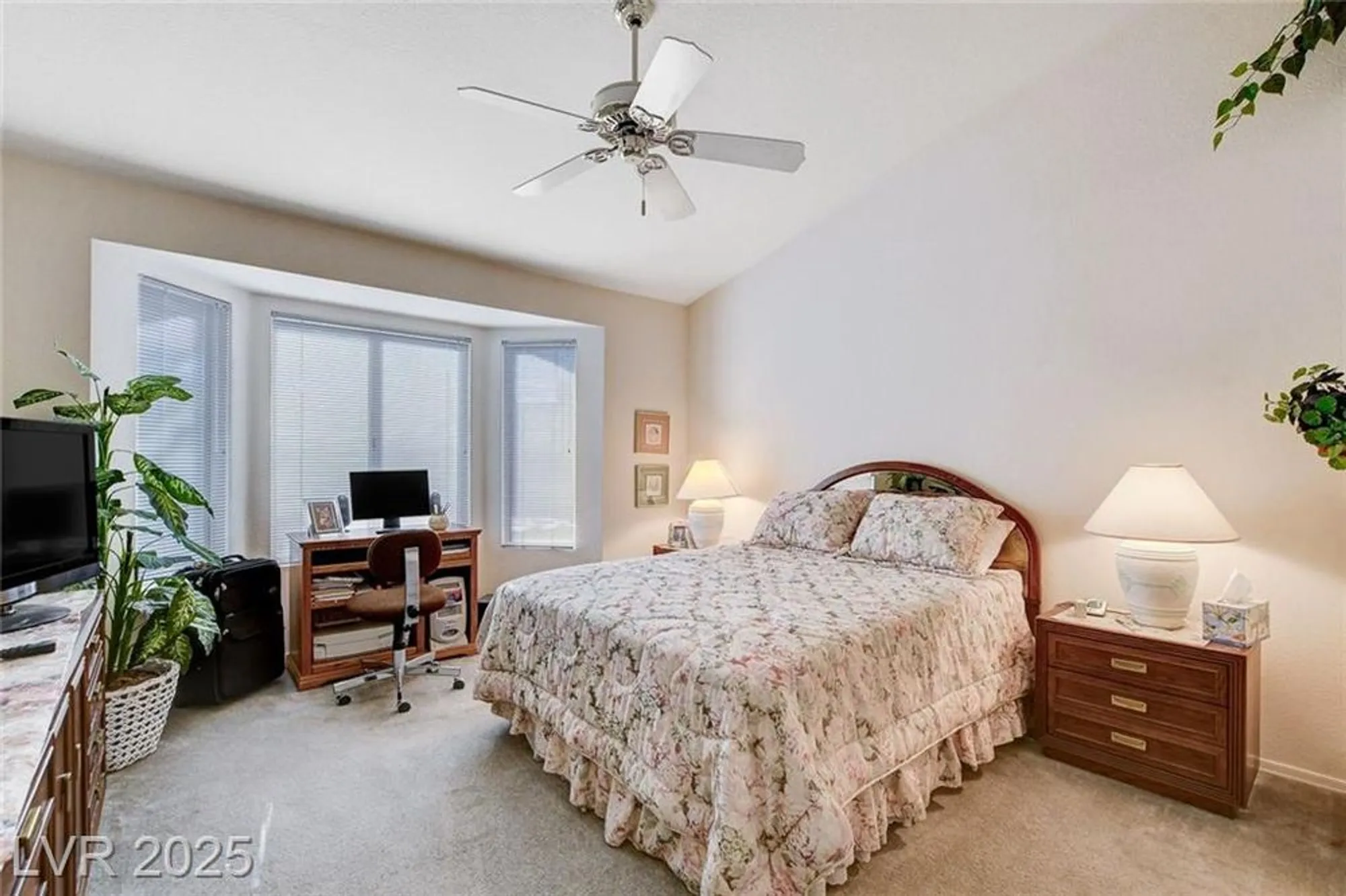 Property Slideshow image 14 of 33 | 9053 gemstone dr, Las Vegas, NV, 89134