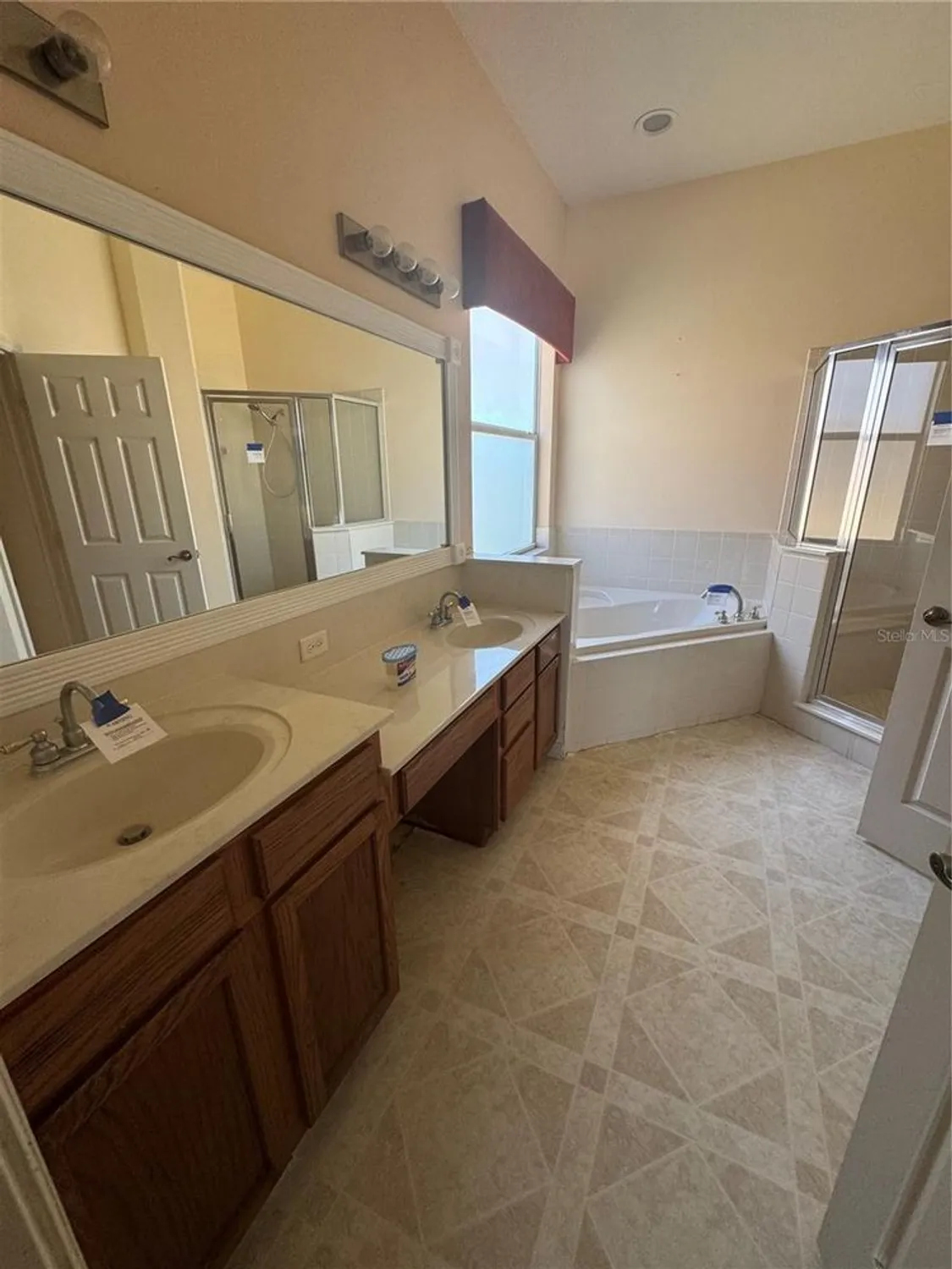 Property Slideshow image 7 of 12 | 17680 se 121st ct, Summerfield, FL, 34491