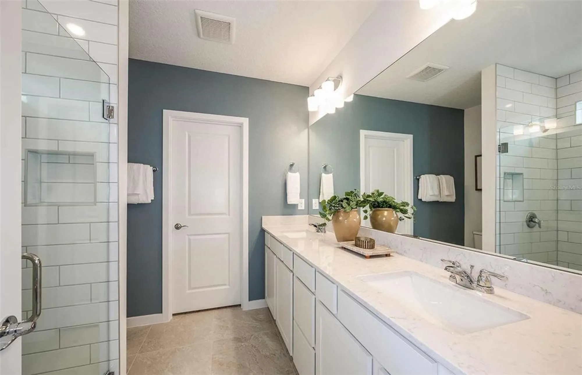 Property Slideshow image 8 of 26 | 14708 sunlit cir, Parrish, FL, 34219