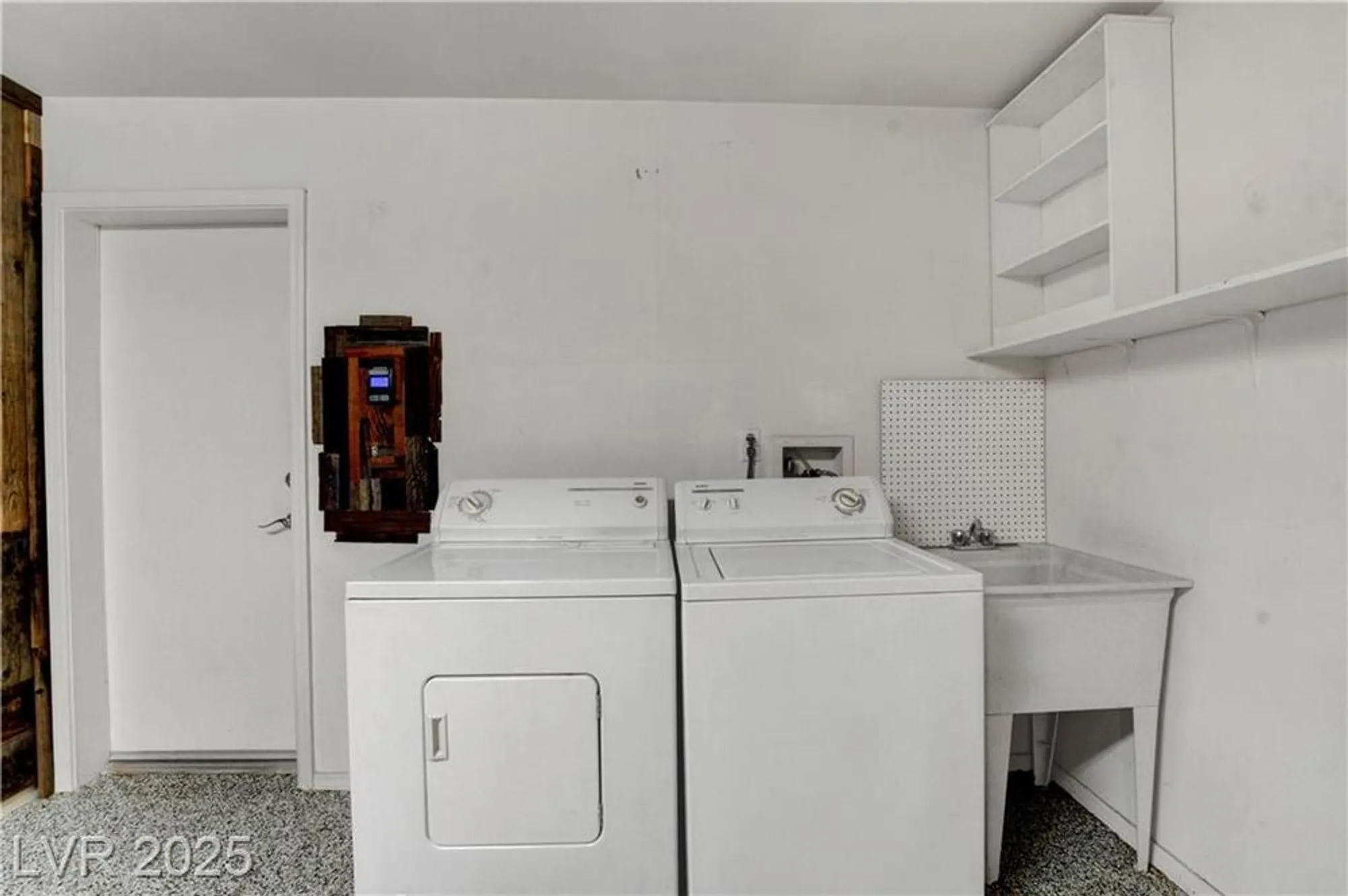 Property Slideshow image 54 of 58 | 9929 hemet dr, Las Vegas, NV, 89134