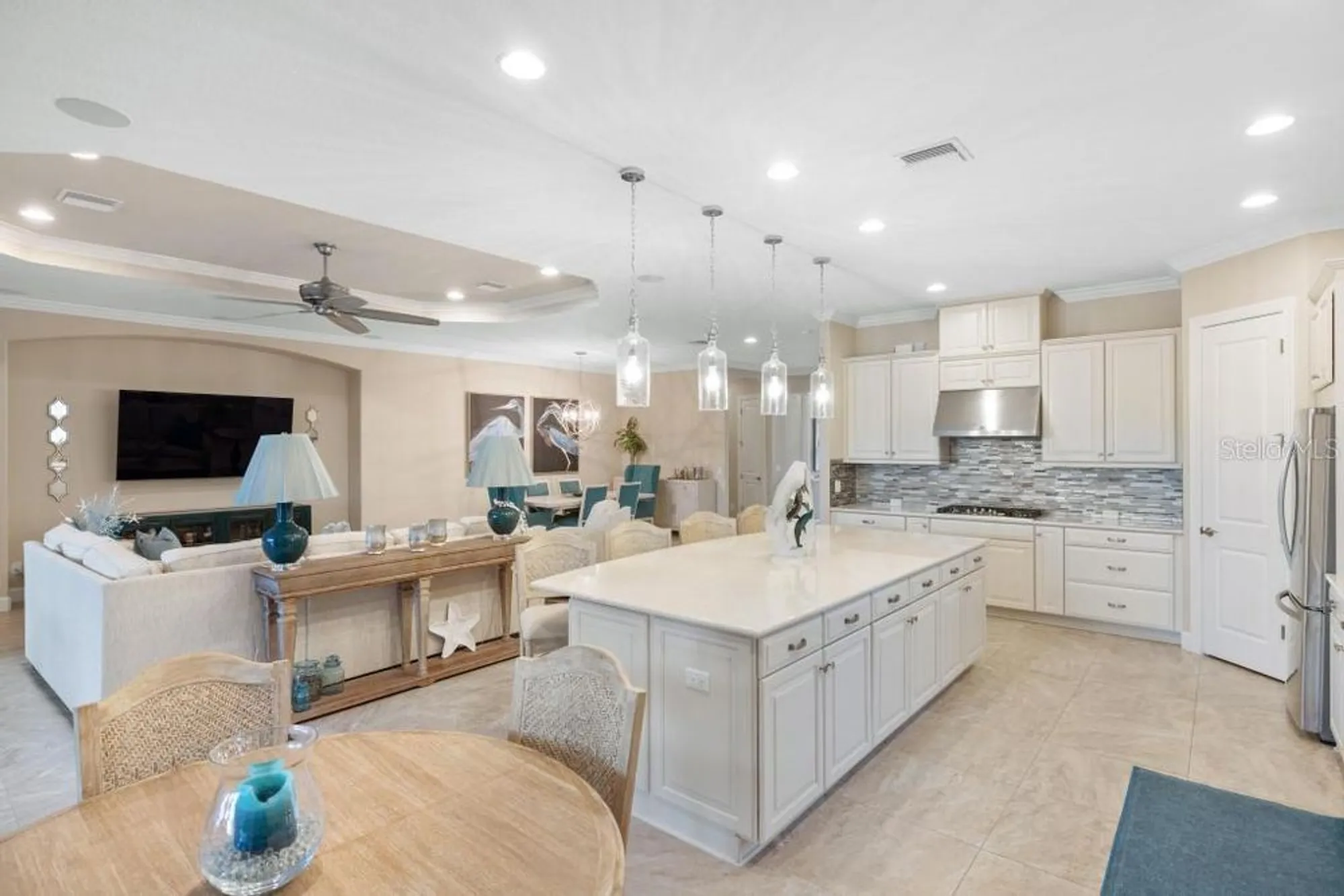 Property Slideshow image 14 of 46 | 4818 cabreo ct, Bradenton, FL, 34211