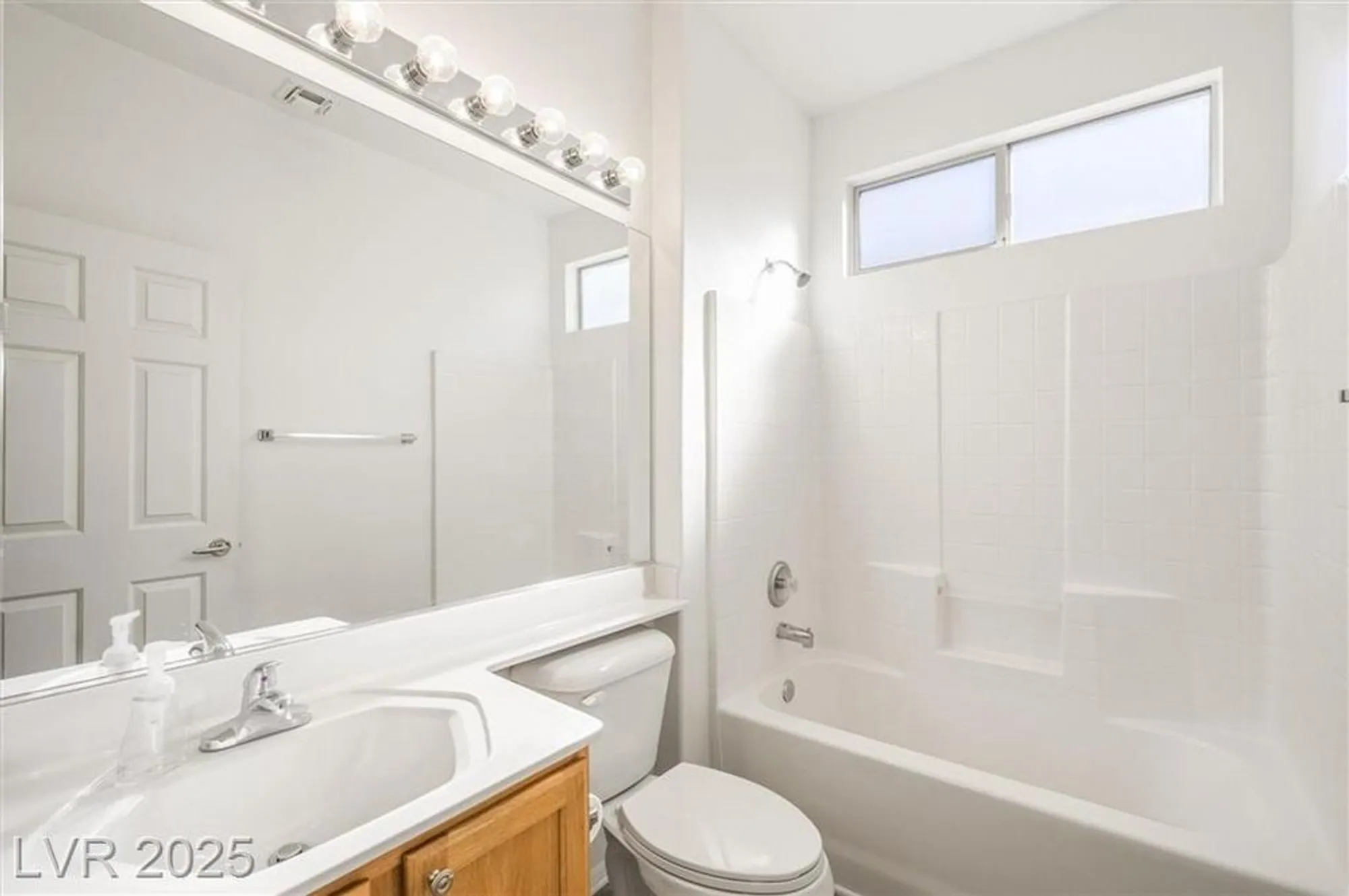 Property Slideshow image 31 of 34 | 2134 desert woods dr, Henderson, NV, 89012