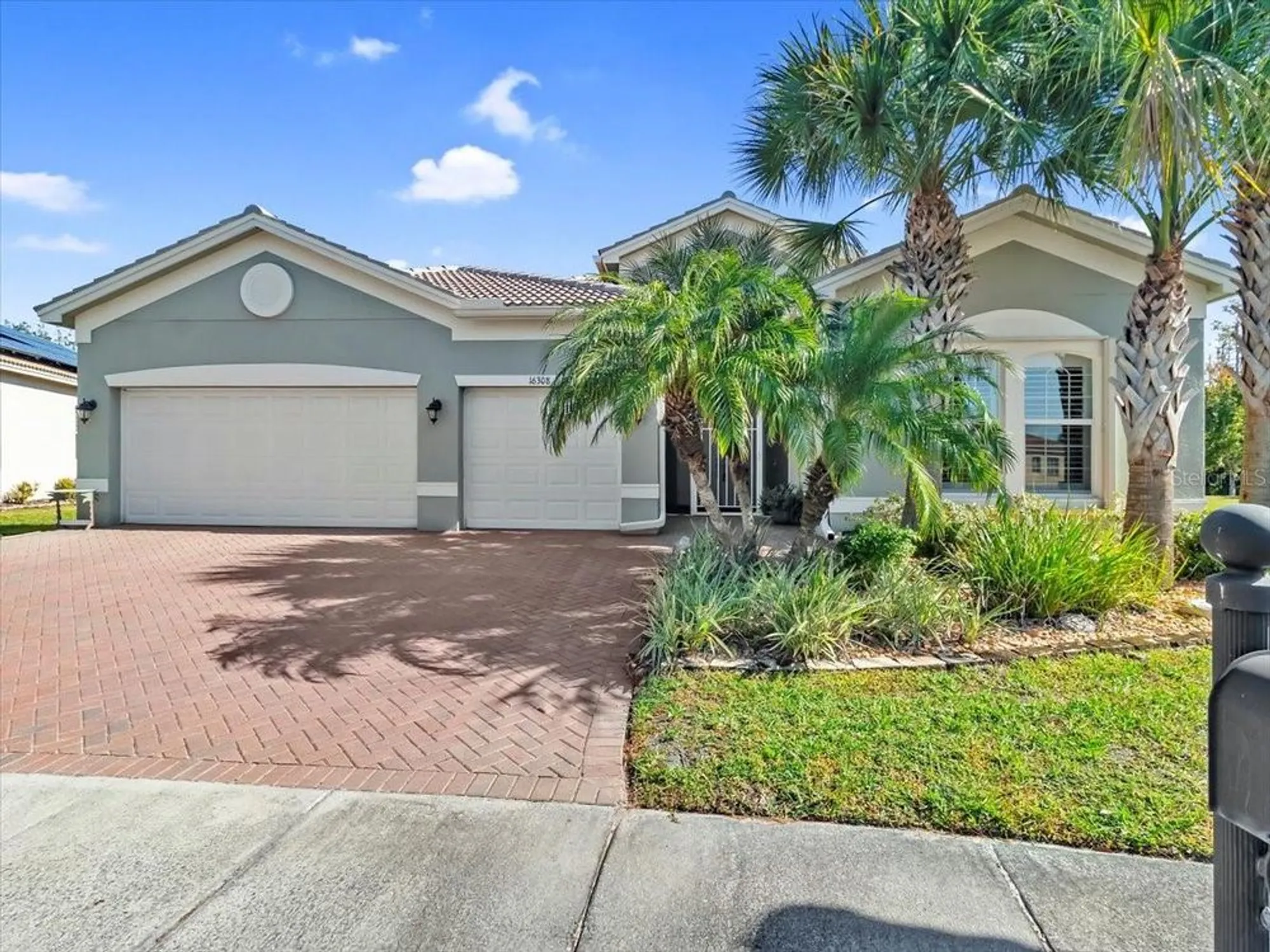 Property Slideshow image 6 of 76 | 16308 garnet glen pl, Wimauma, FL, 33598
