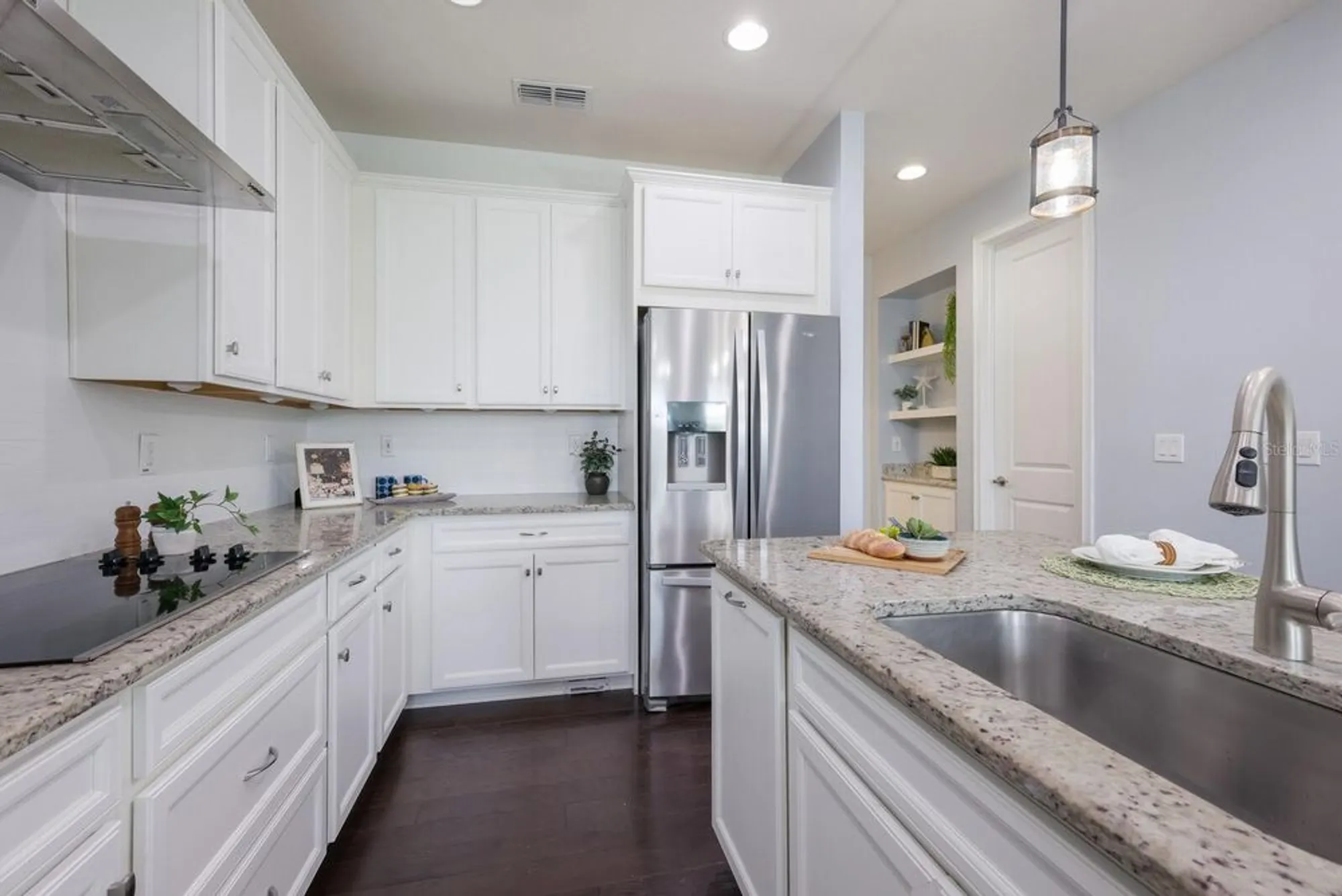 Property Slideshow image 8 of 41 | 5237 blossom cv, Lakewood Ranch, FL, 34211