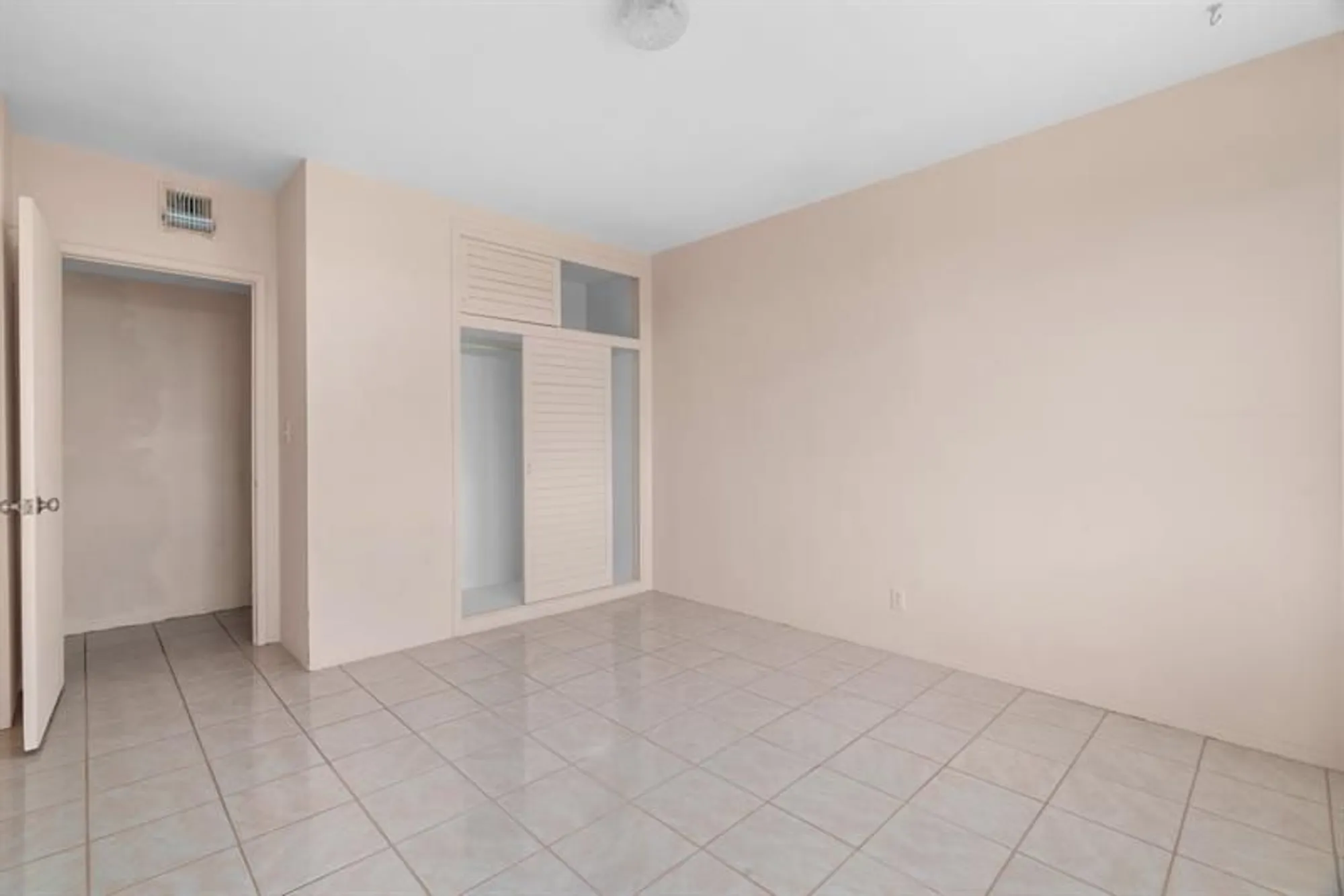 Property Slideshow image 26 of 46 | 3233 ne 34th st 508, Fort Lauderdale, FL, 33308