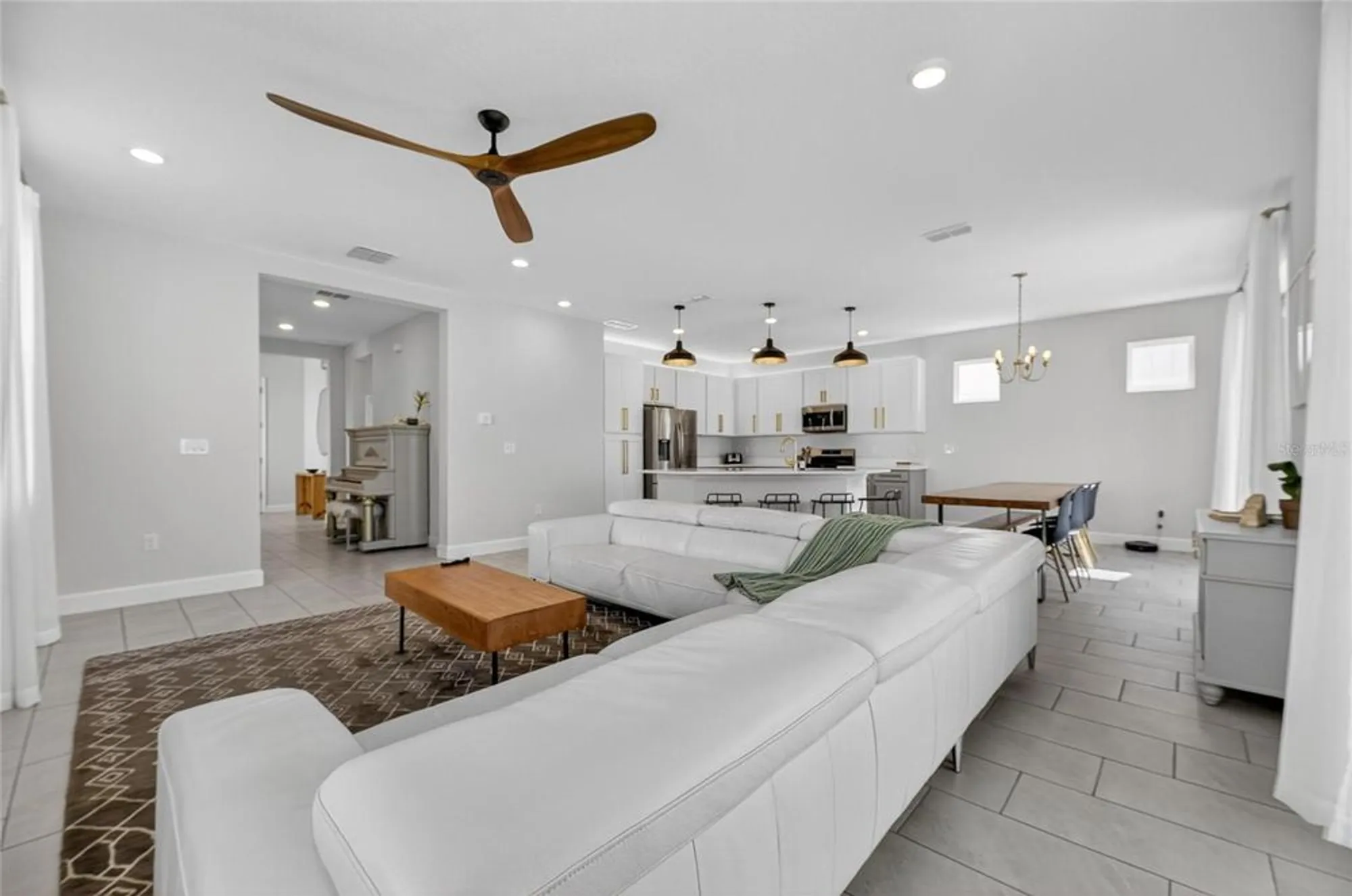 Property Slideshow image 14 of 91 | 324 blackrock ln, Apollo Beach, FL, 33572