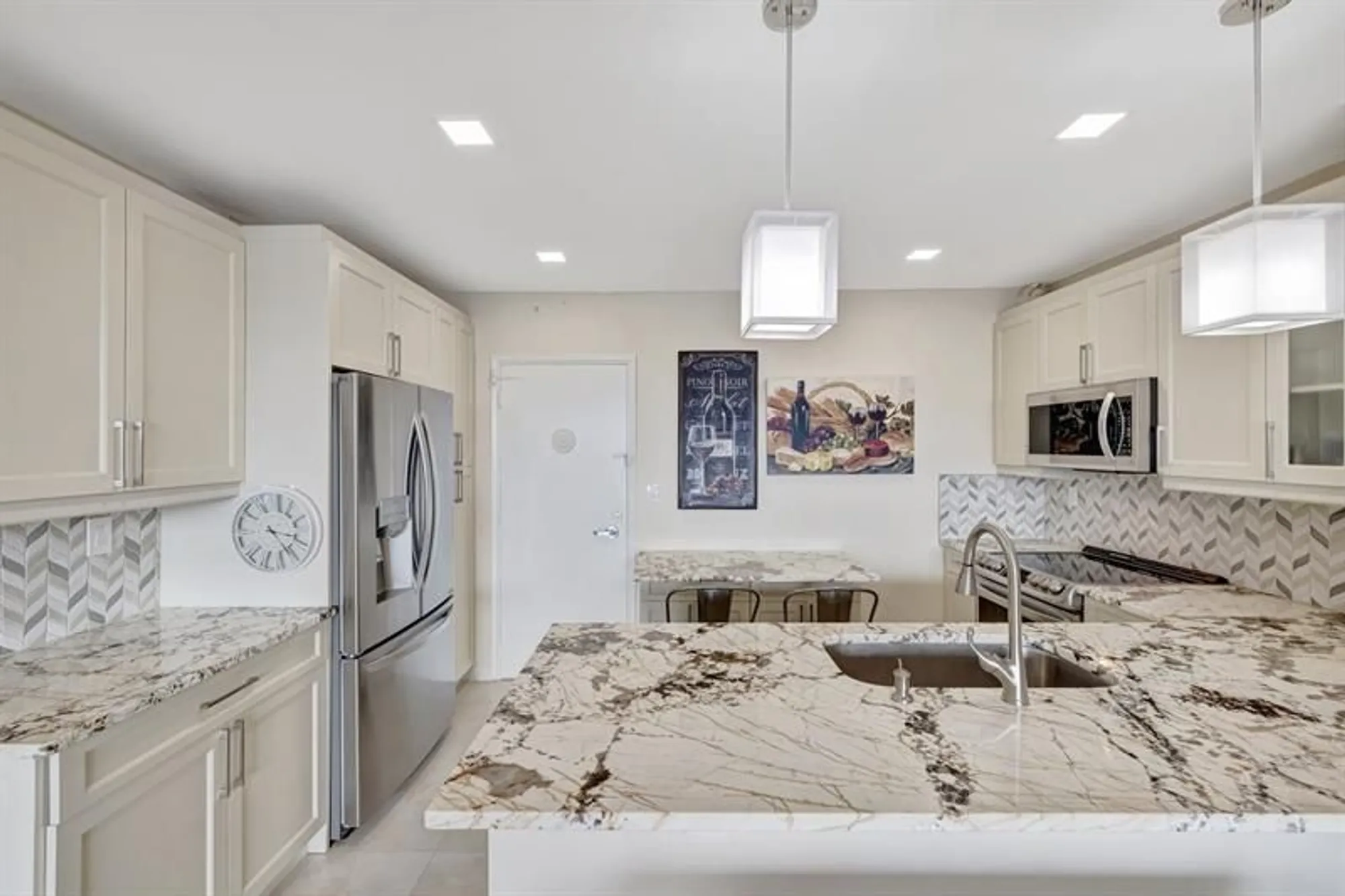 Property Slideshow image 14 of 45 | 3300 ne 36th st apt 1617, Fort Lauderdale, FL, 33308