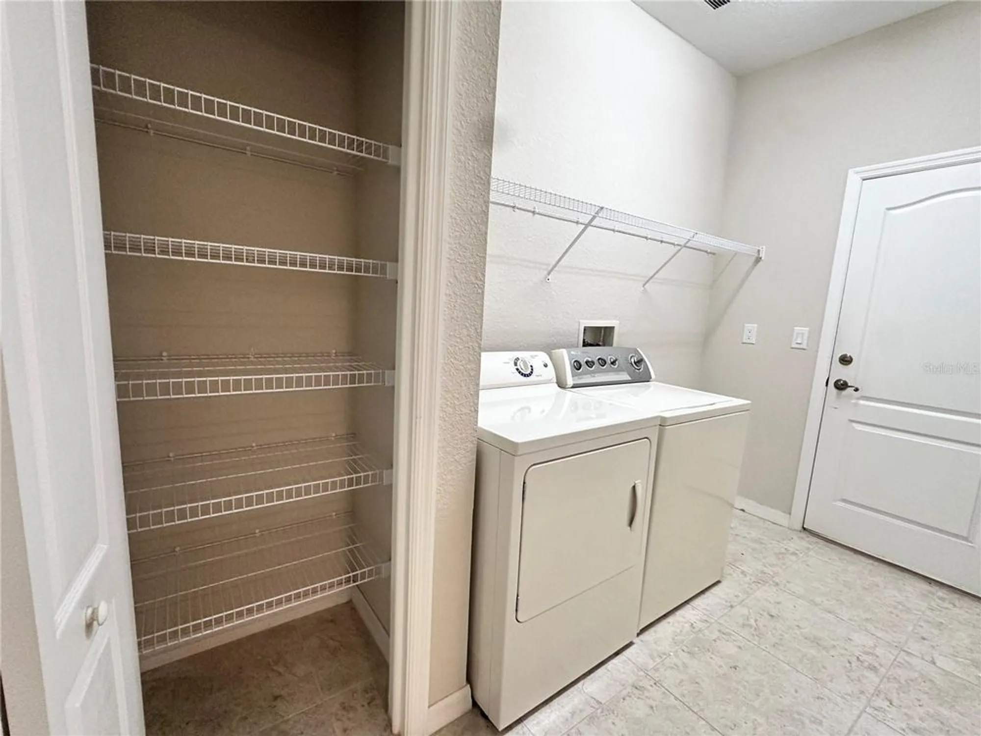 Property Slideshow image 23 of 25 | 2037 sifield greens way, Sun City Center, FL, 33573